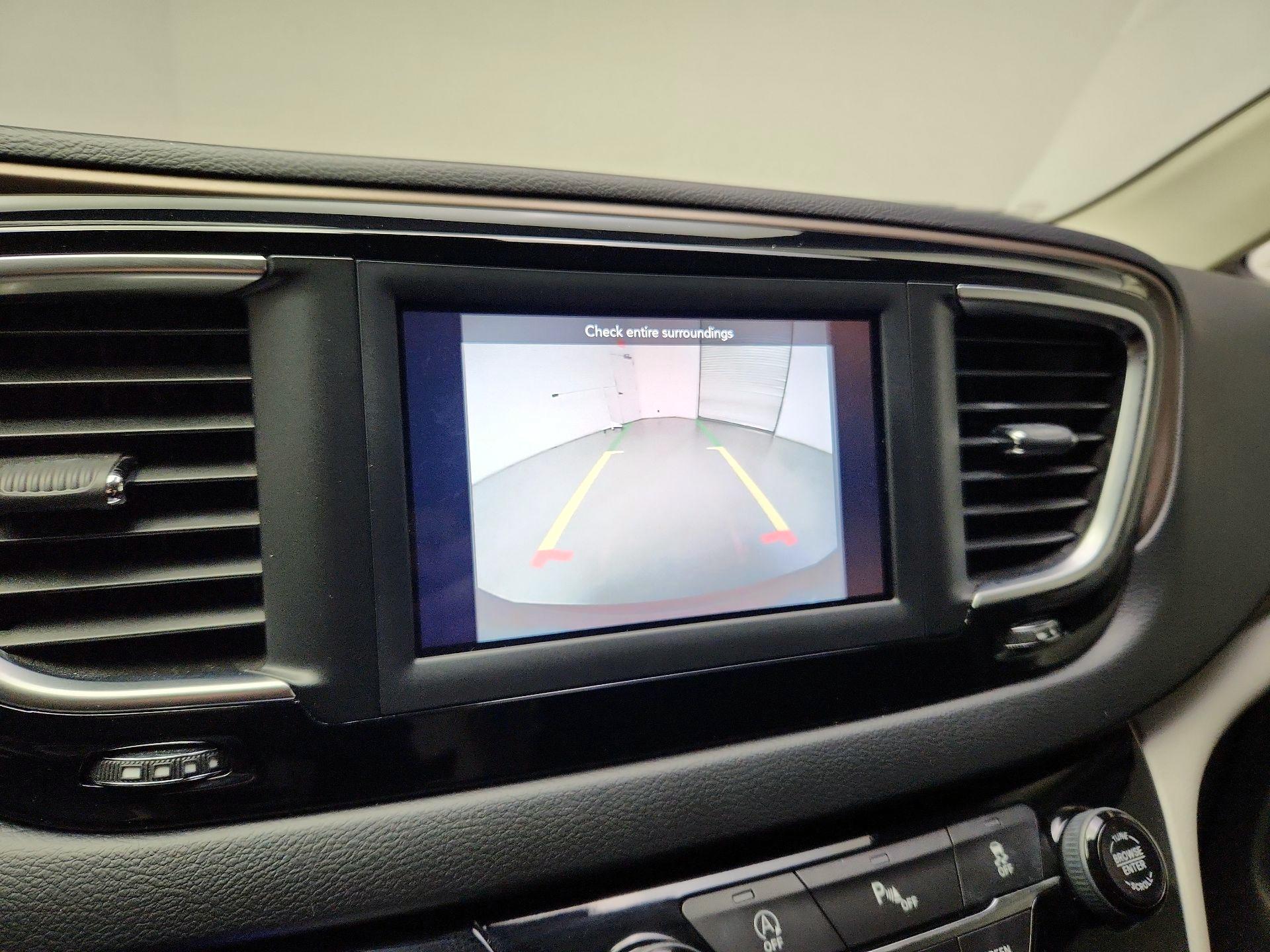 Thumbnail: 2019 Chrysler Pacifica - 12
