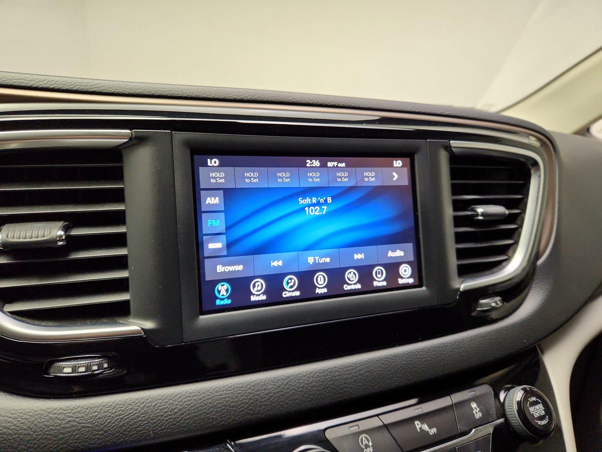 Thumbnail: 2019 Chrysler Pacifica - 13