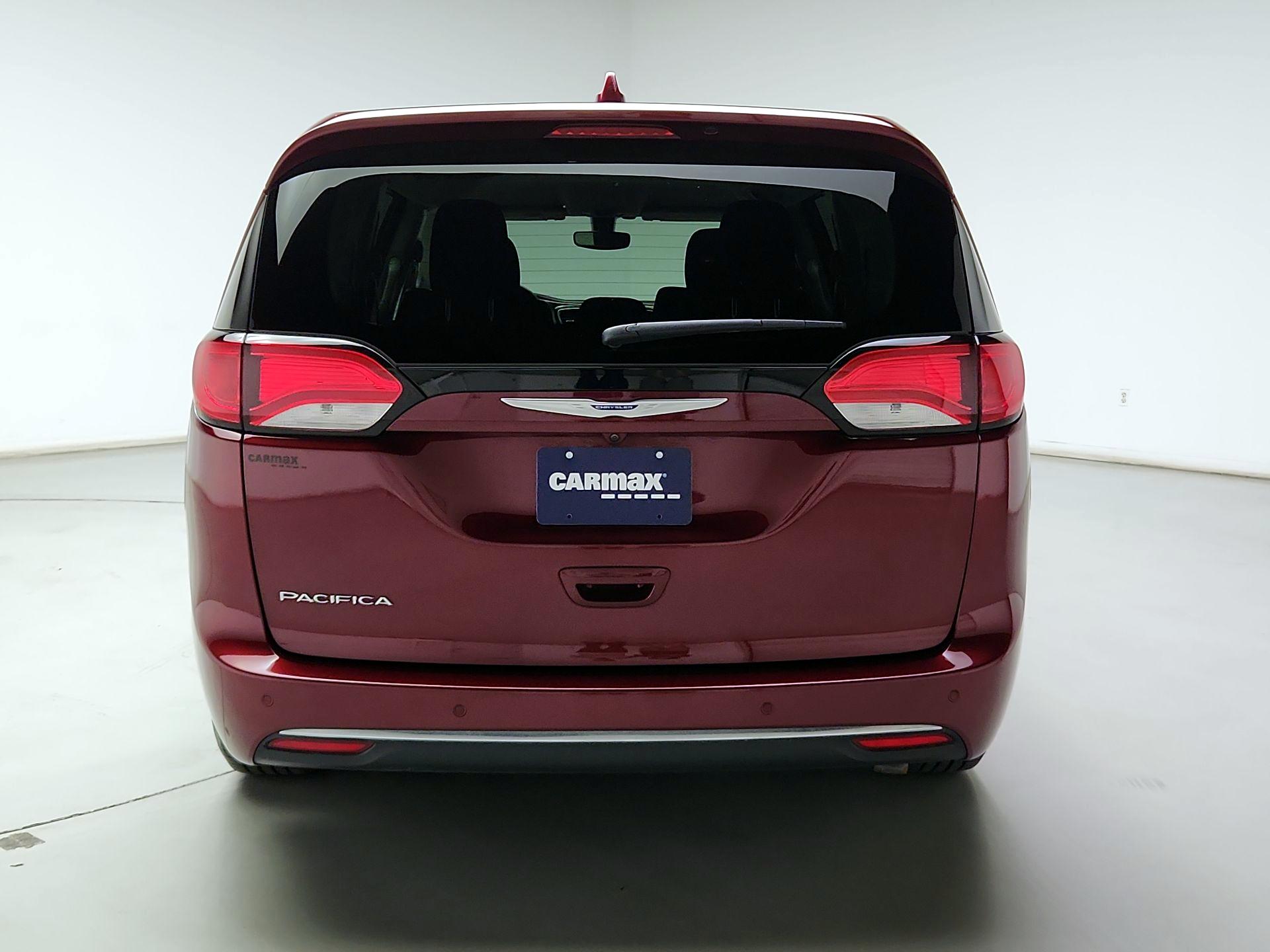 Thumbnail: 2019 Chrysler Pacifica - 6