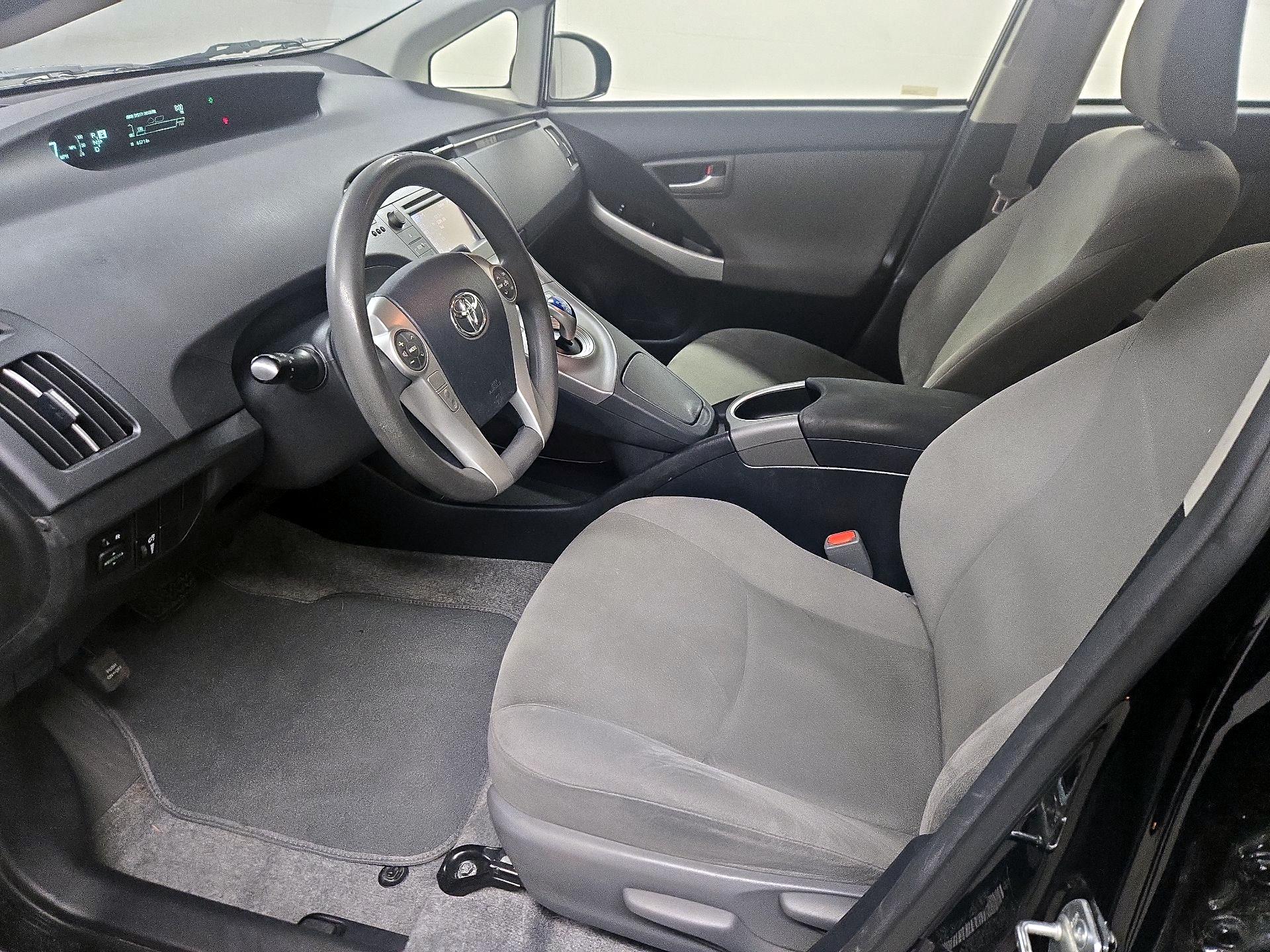 Thumbnail: 2014 Toyota Prius - 11