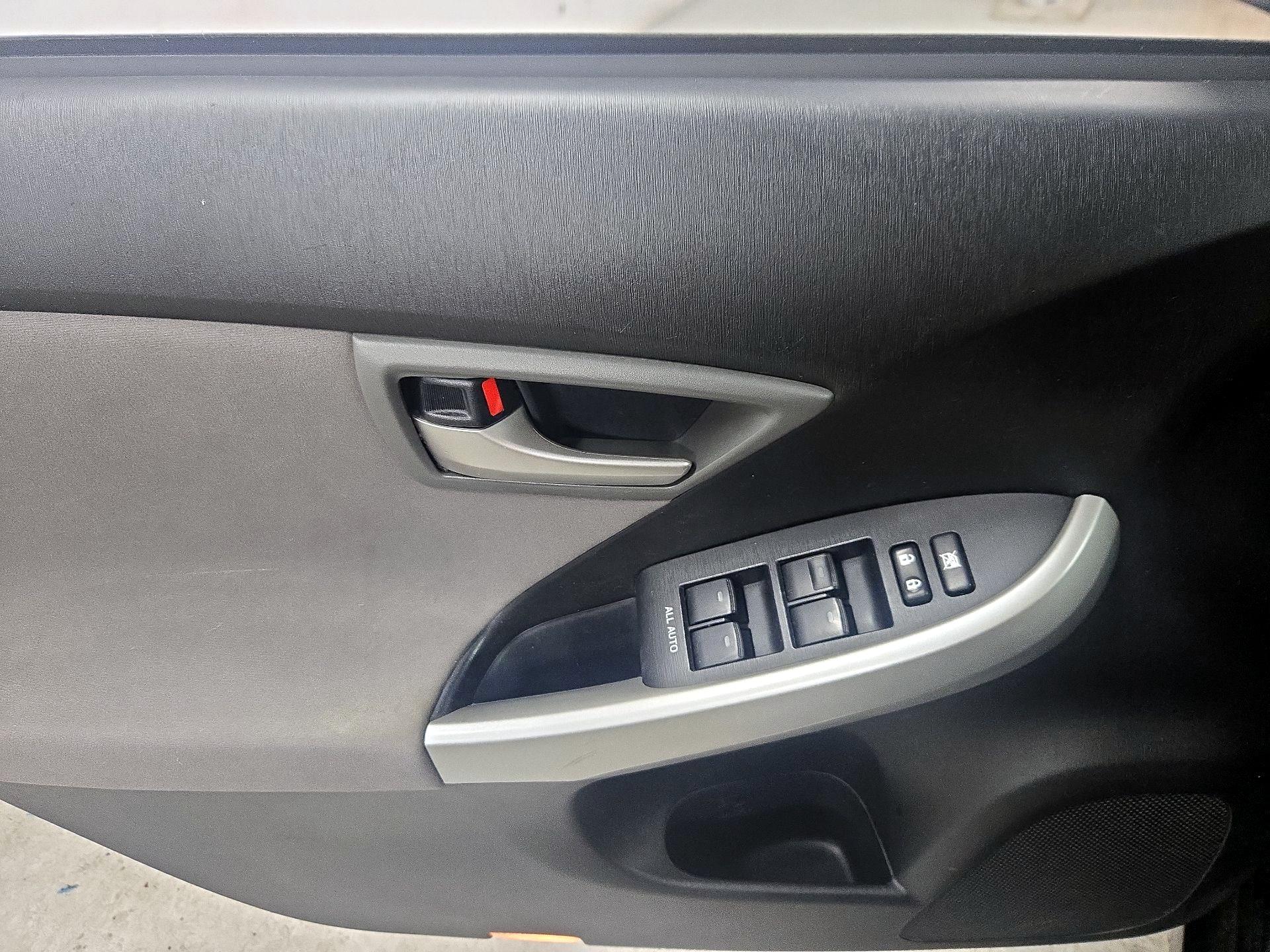 Thumbnail: 2014 Toyota Prius - 12