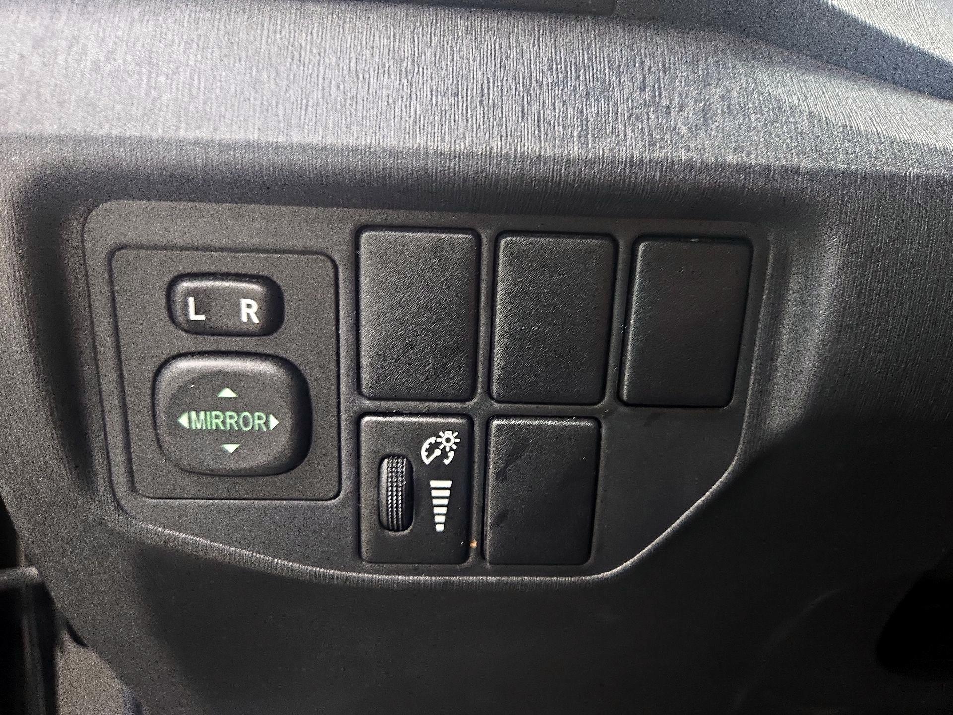 Thumbnail: 2014 Toyota Prius - 13