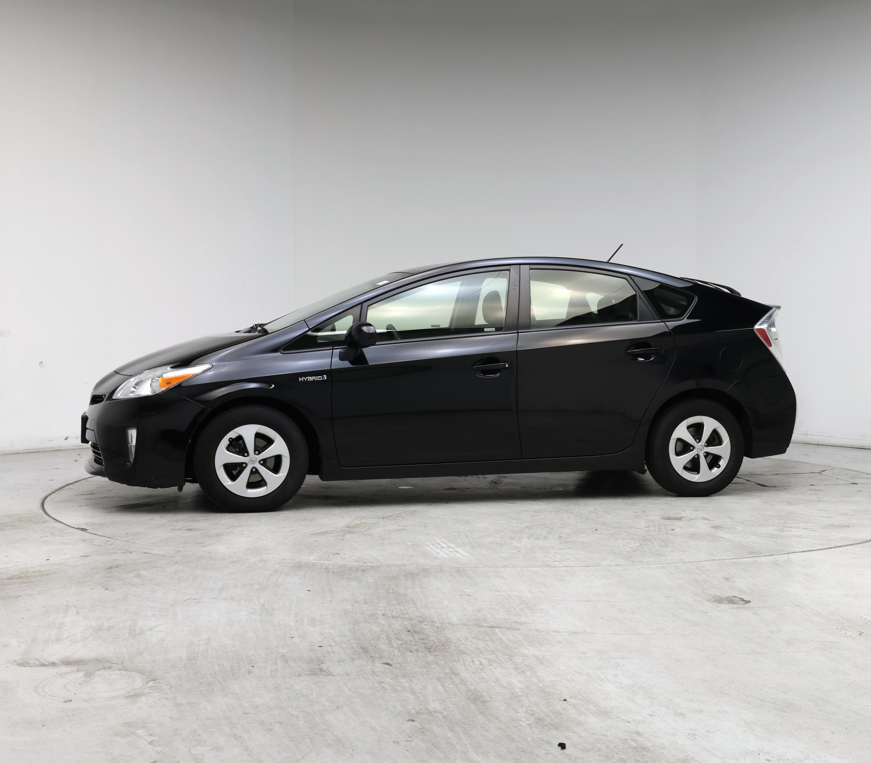 Thumbnail: 2014 Toyota Prius - 3