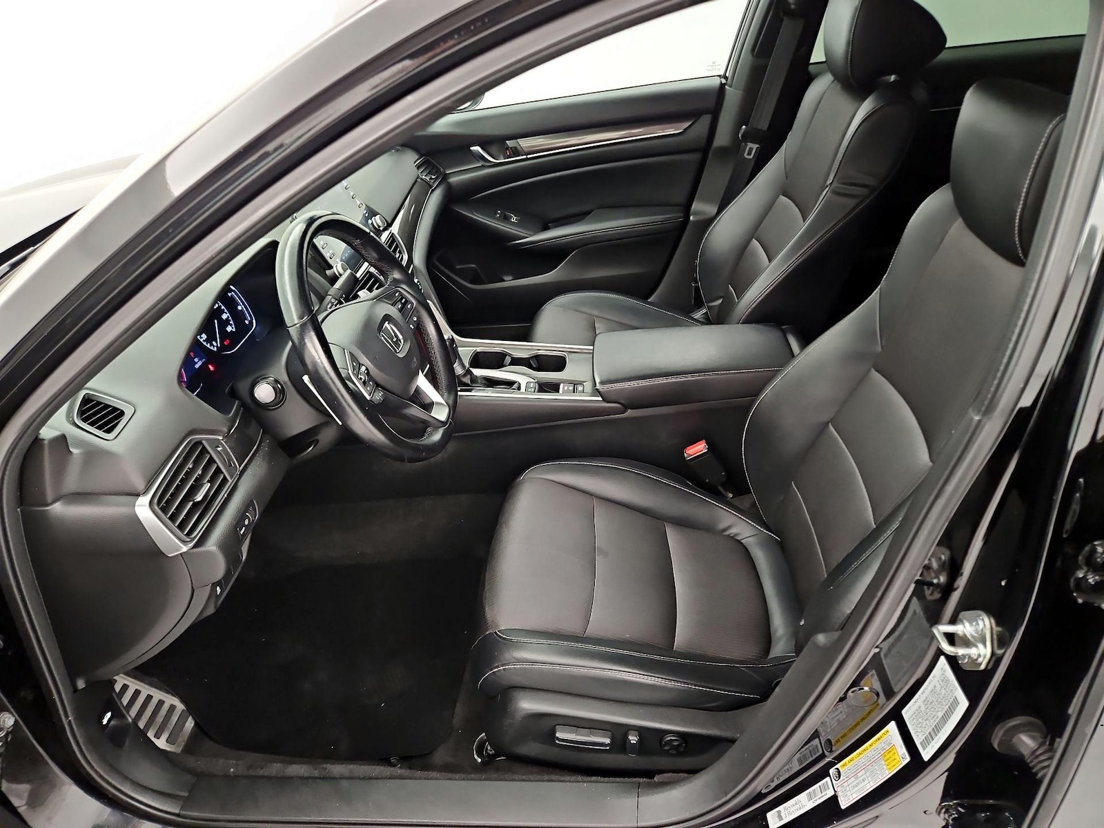 Power Seat(s) & Side Airbags
