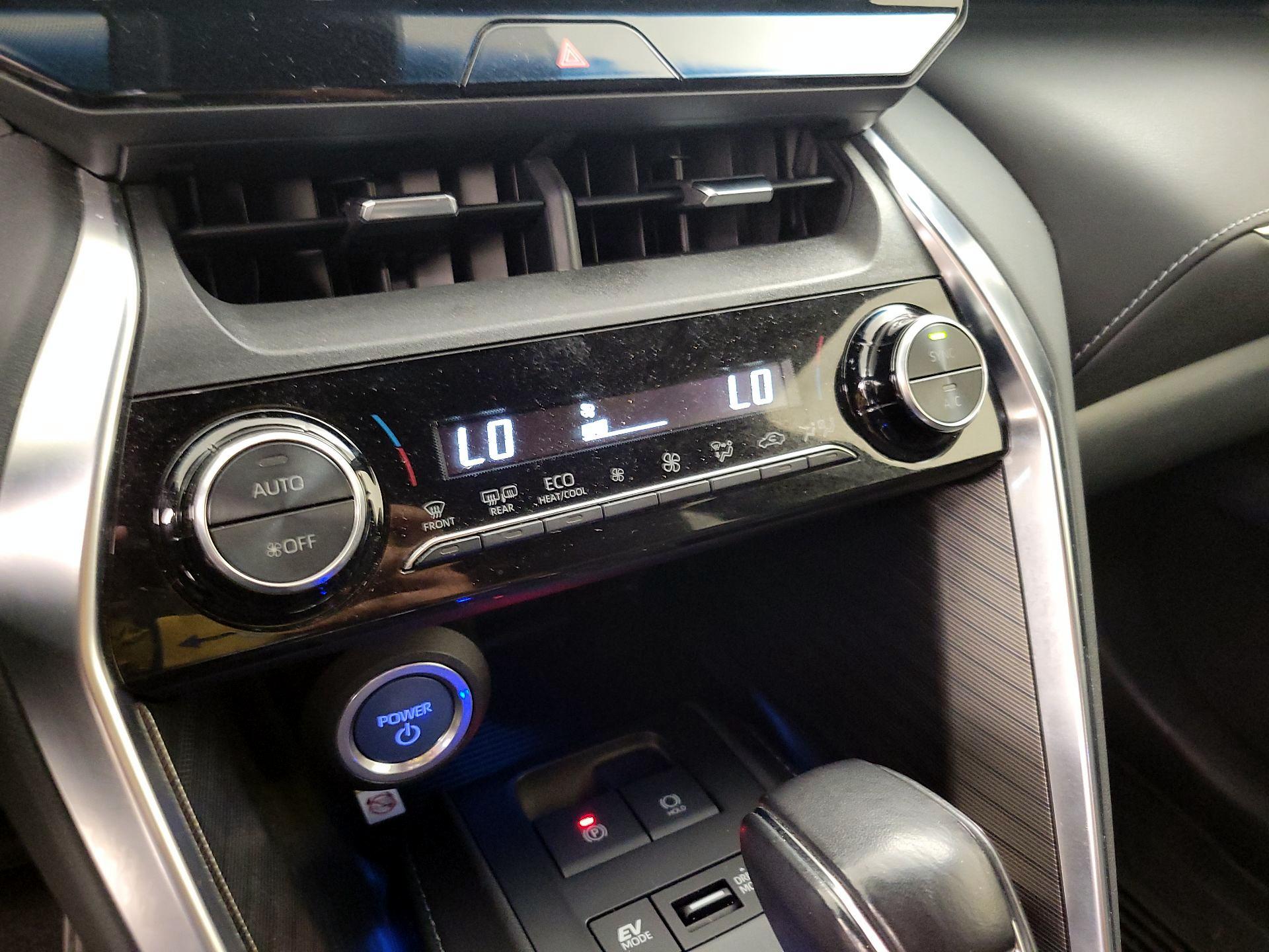 Thumbnail: 2021 Toyota Venza - 16
