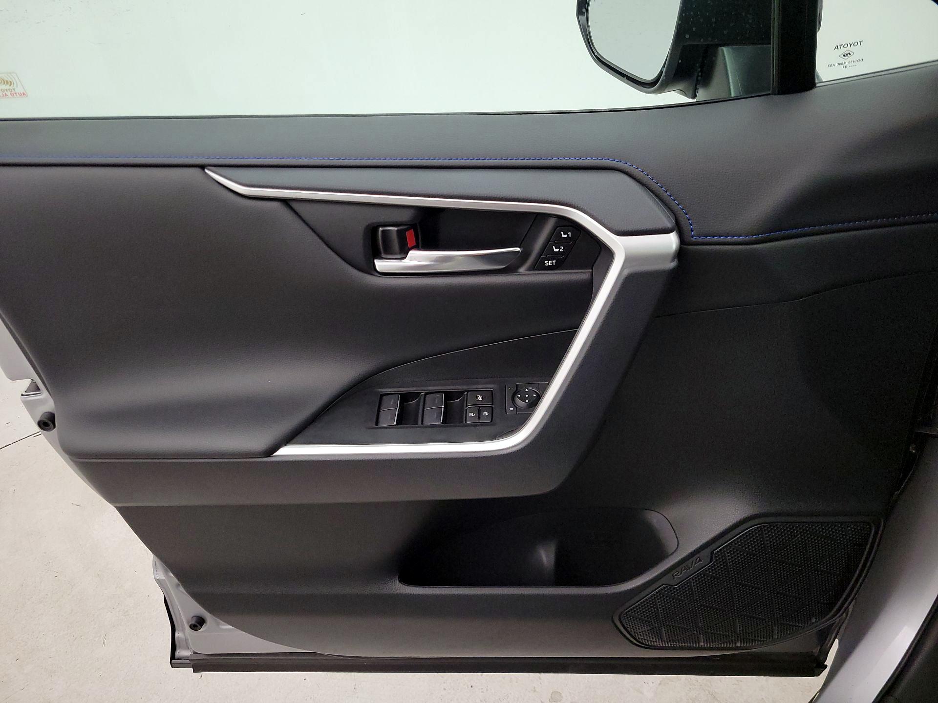 Thumbnail: 2024 Toyota RAV4 - 12