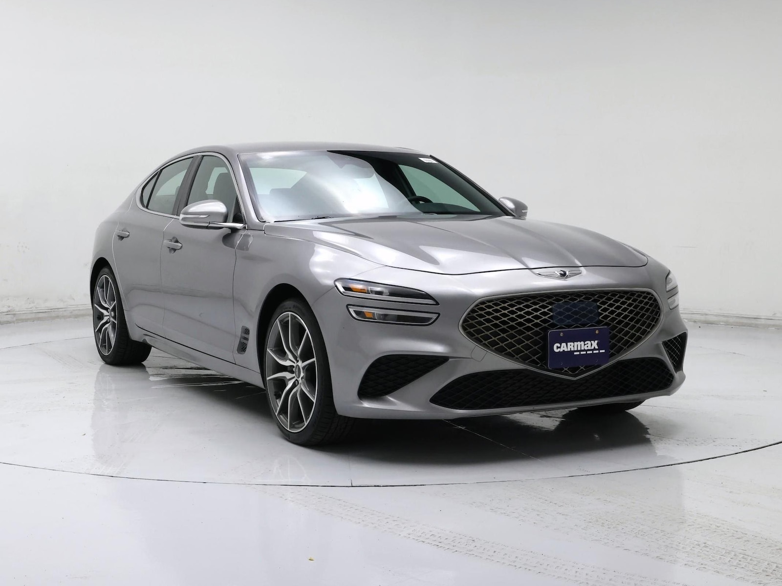 2022 GENESIS G70 Standard - Photo 2