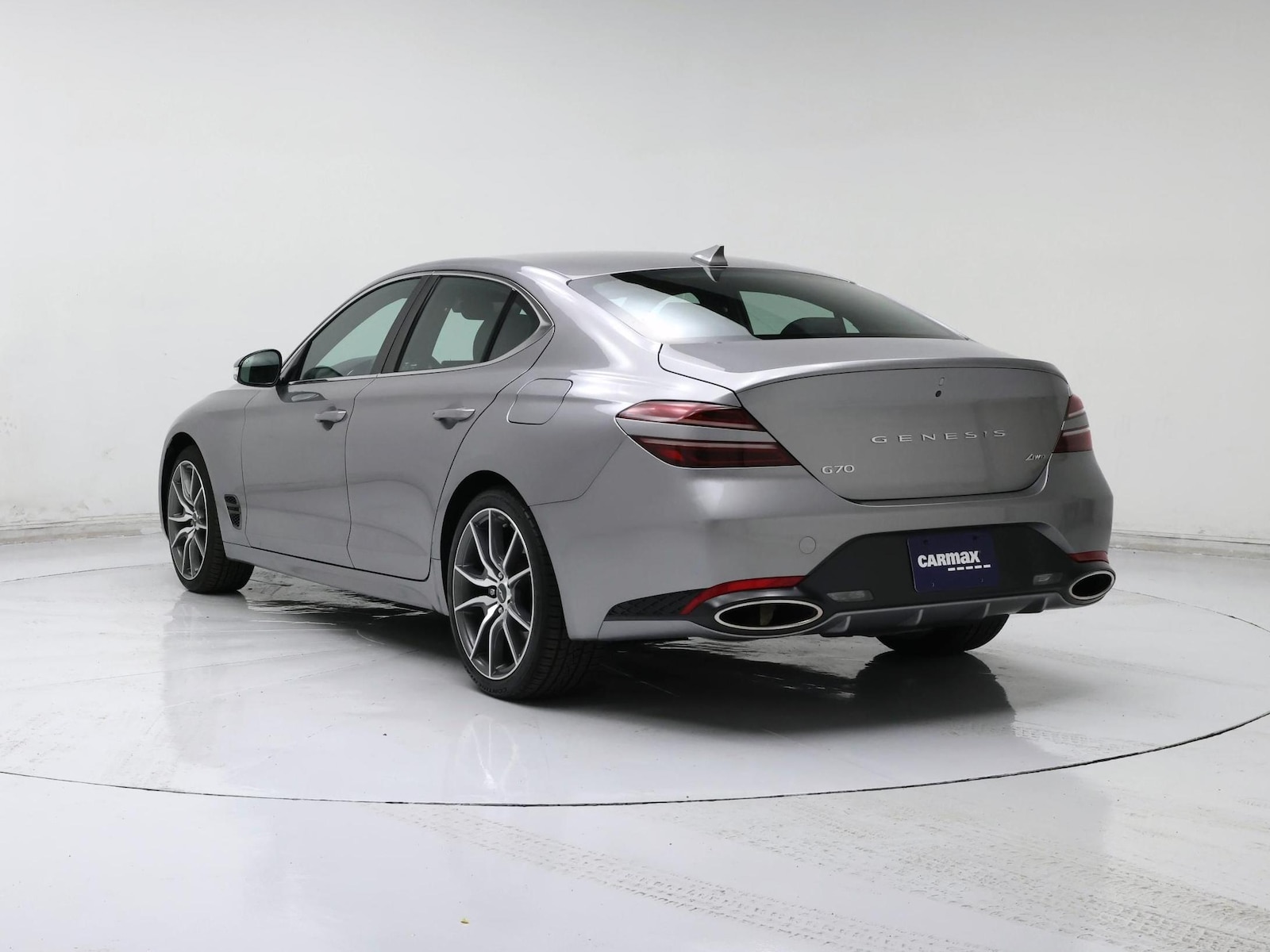 2022 GENESIS G70 Standard - Photo 3