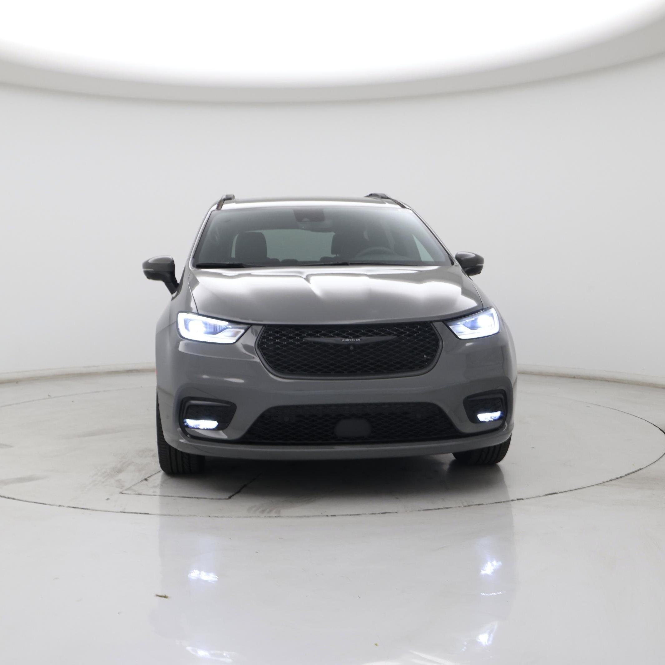 Thumbnail: 2023 Chrysler Pacifica - 5