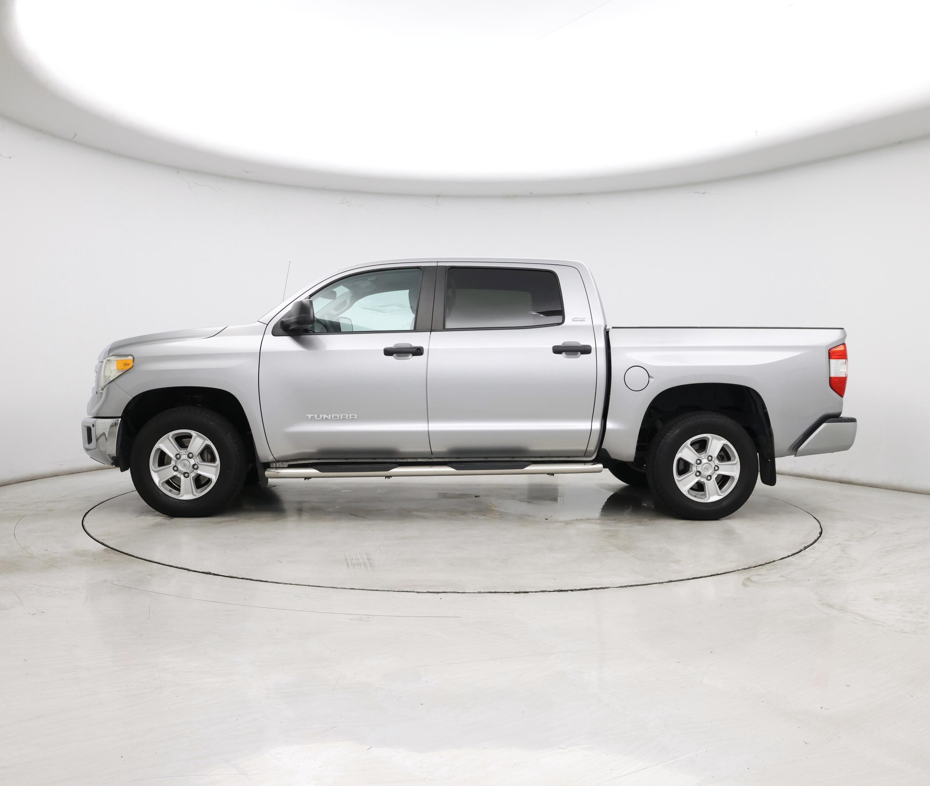 Thumbnail: 2016 Toyota Tundra - 3