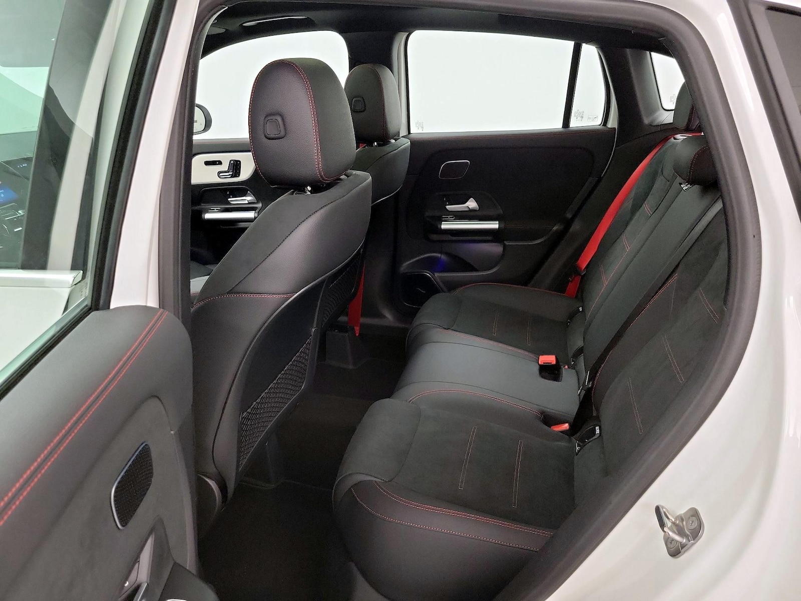2026 Mercedes-Benz GLA AMG GLA 35 - Photo 21