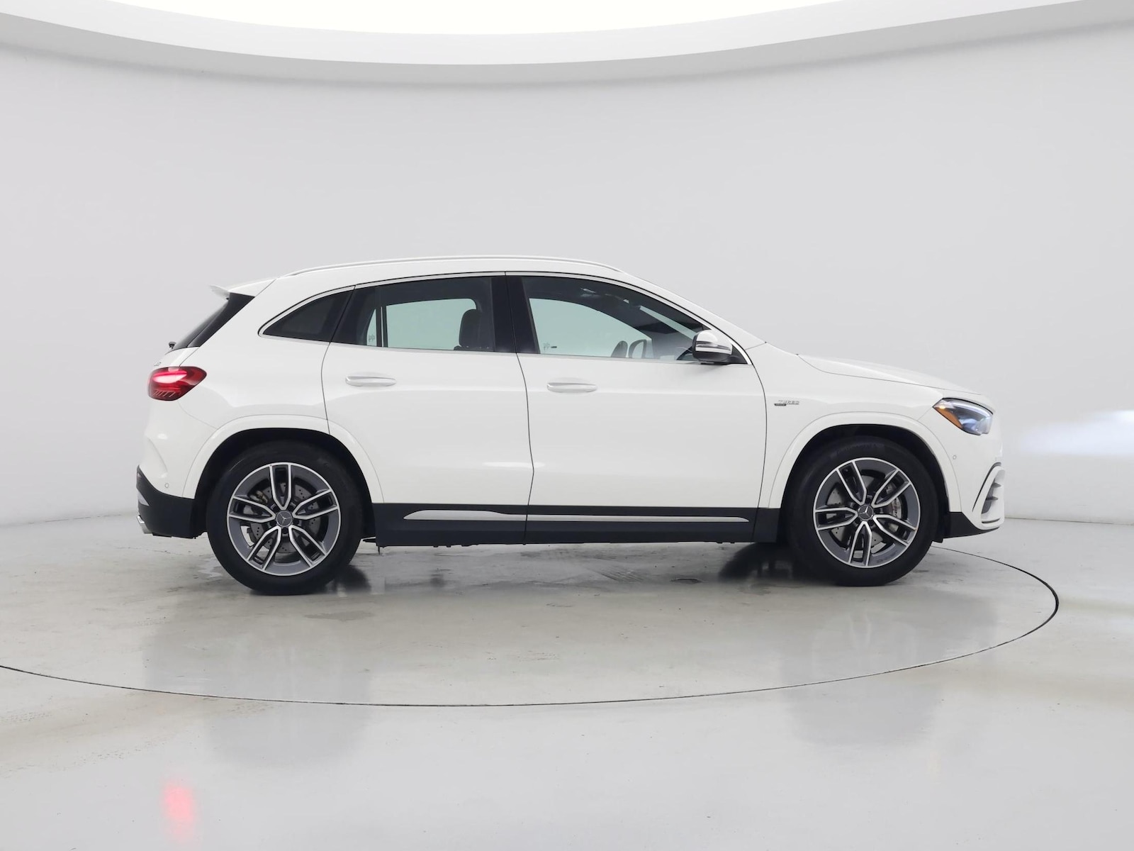 2026 Mercedes-Benz GLA AMG GLA 35 - Photo 8