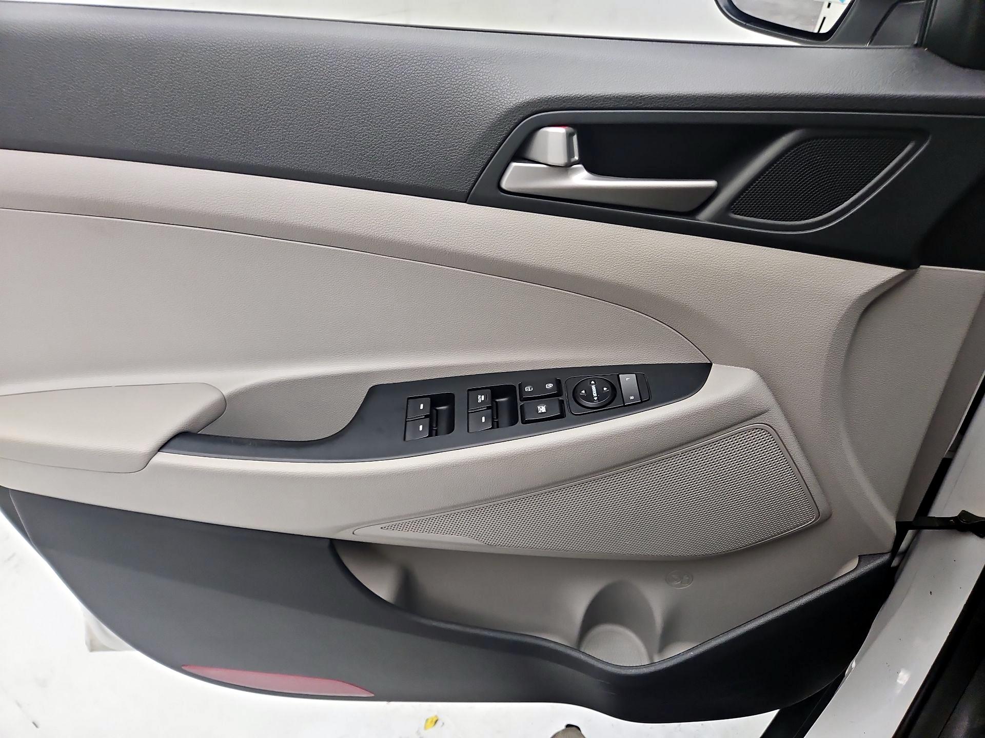Thumbnail: 2018 Hyundai Tucson - 12