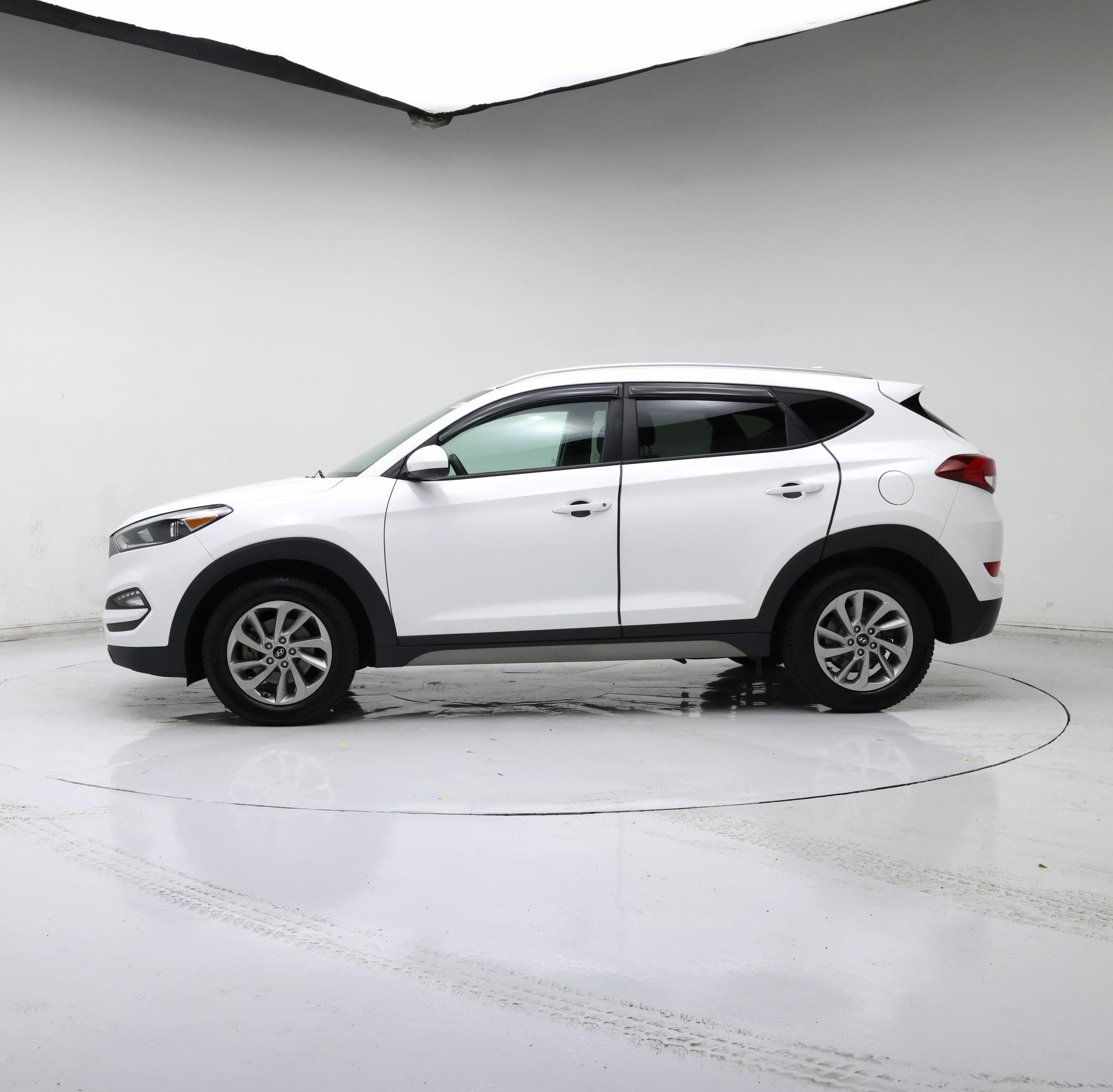 Thumbnail: 2018 Hyundai Tucson - 3
