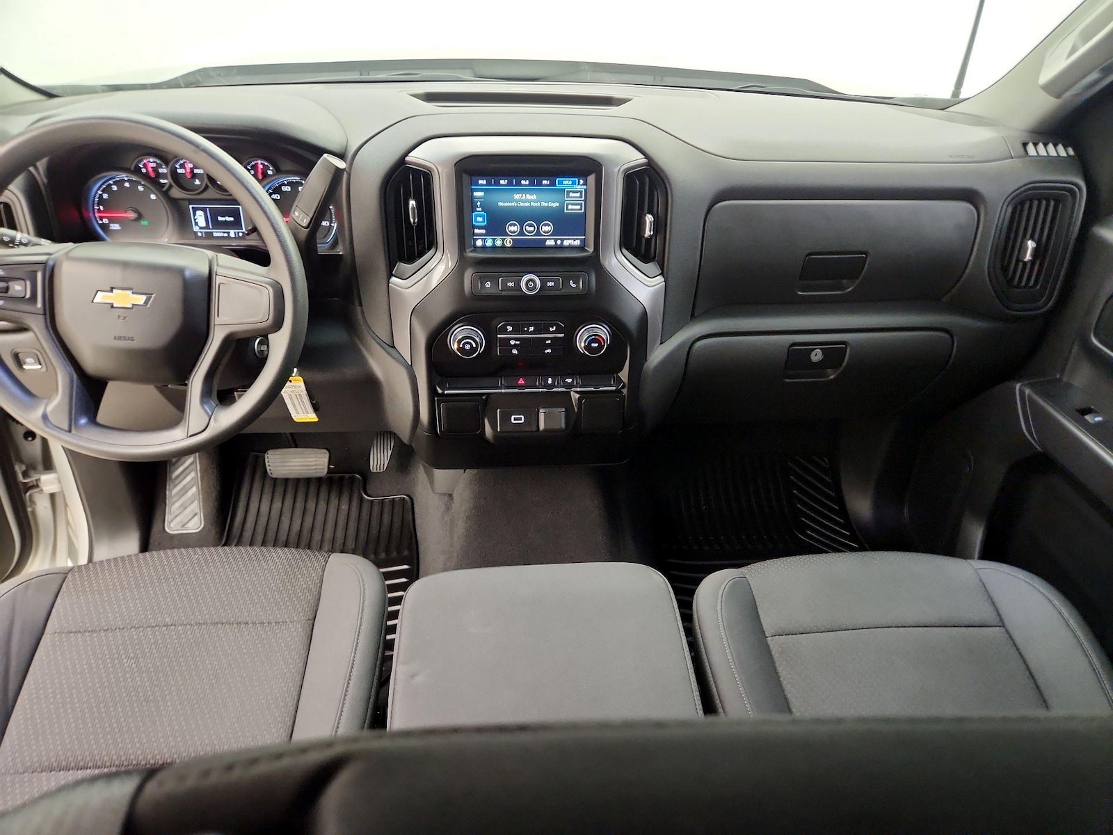 2019 Chevrolet Silverado 1500 Custom - Photo 10