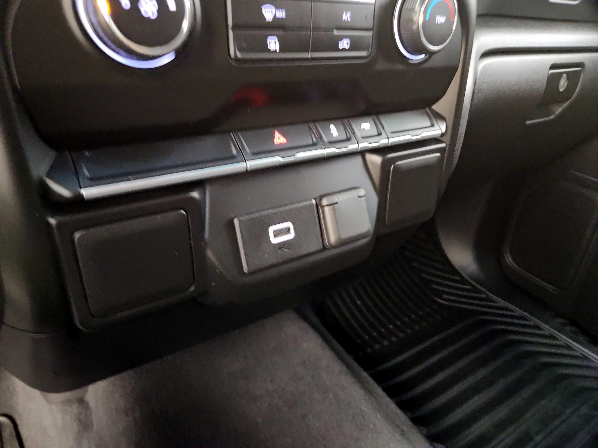 Thumbnail: 2019 Chevrolet Silverado 1500 - 18