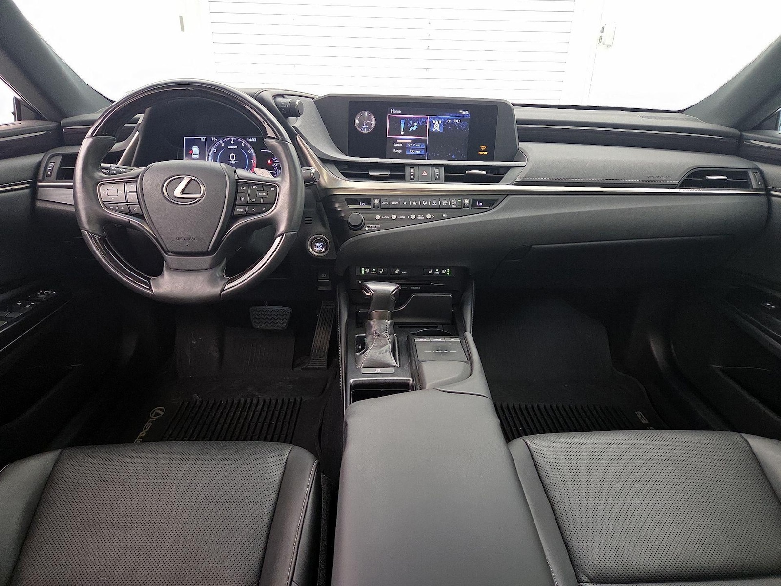2020 Lexus ES 350 - Photo 10
