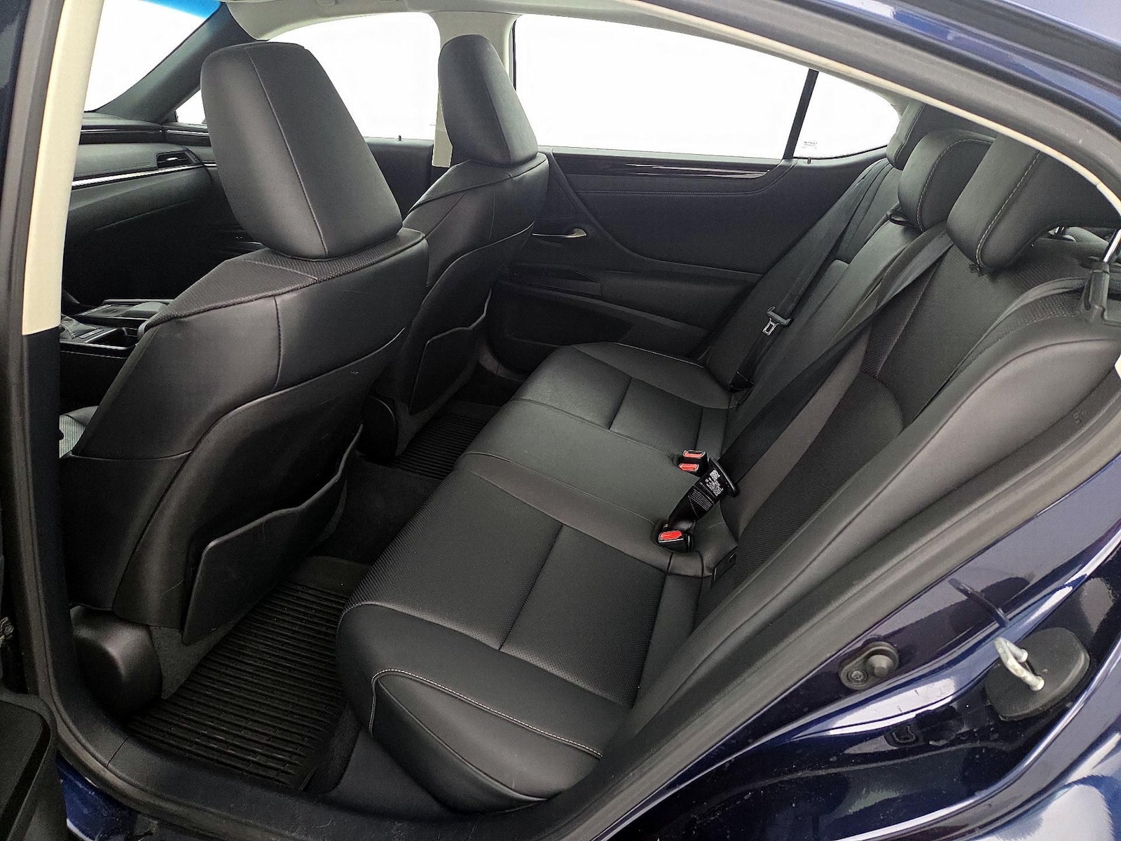 2020 Lexus ES 350 - Photo 21