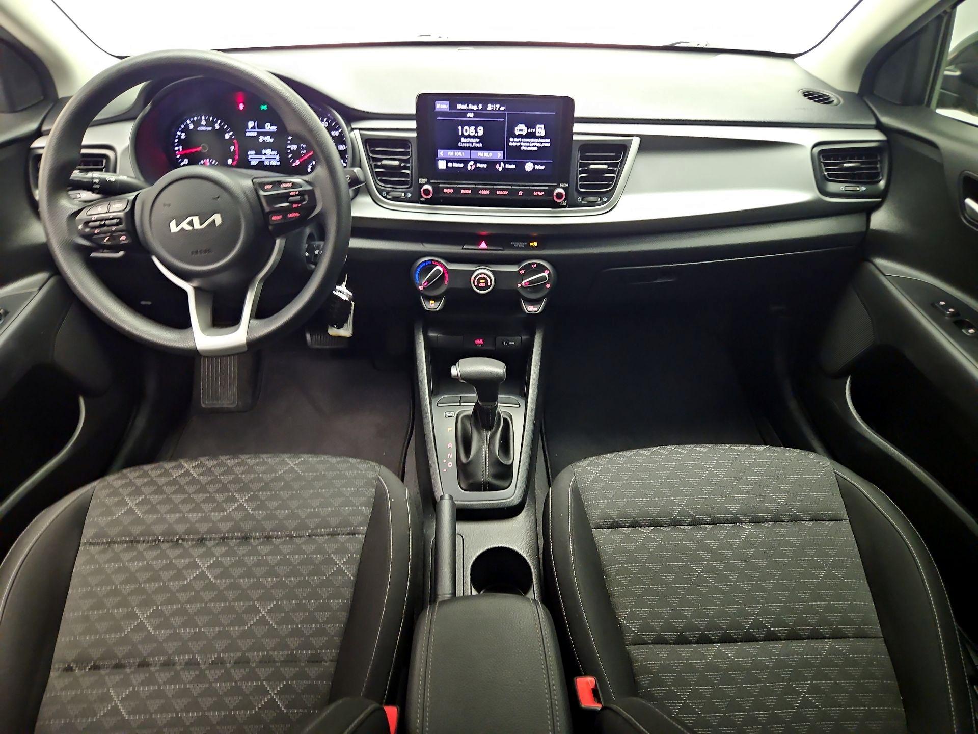 Thumbnail: 2022 Kia Rio - 9