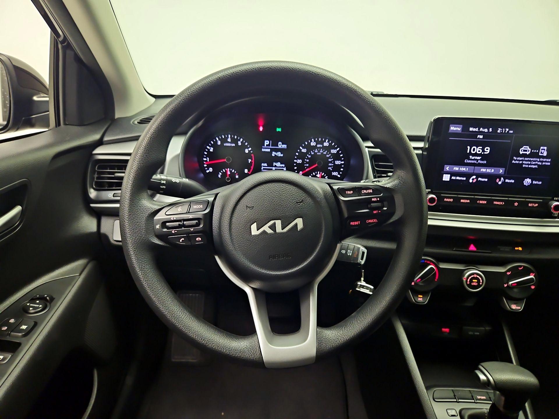 Thumbnail: 2022 Kia Rio - 10