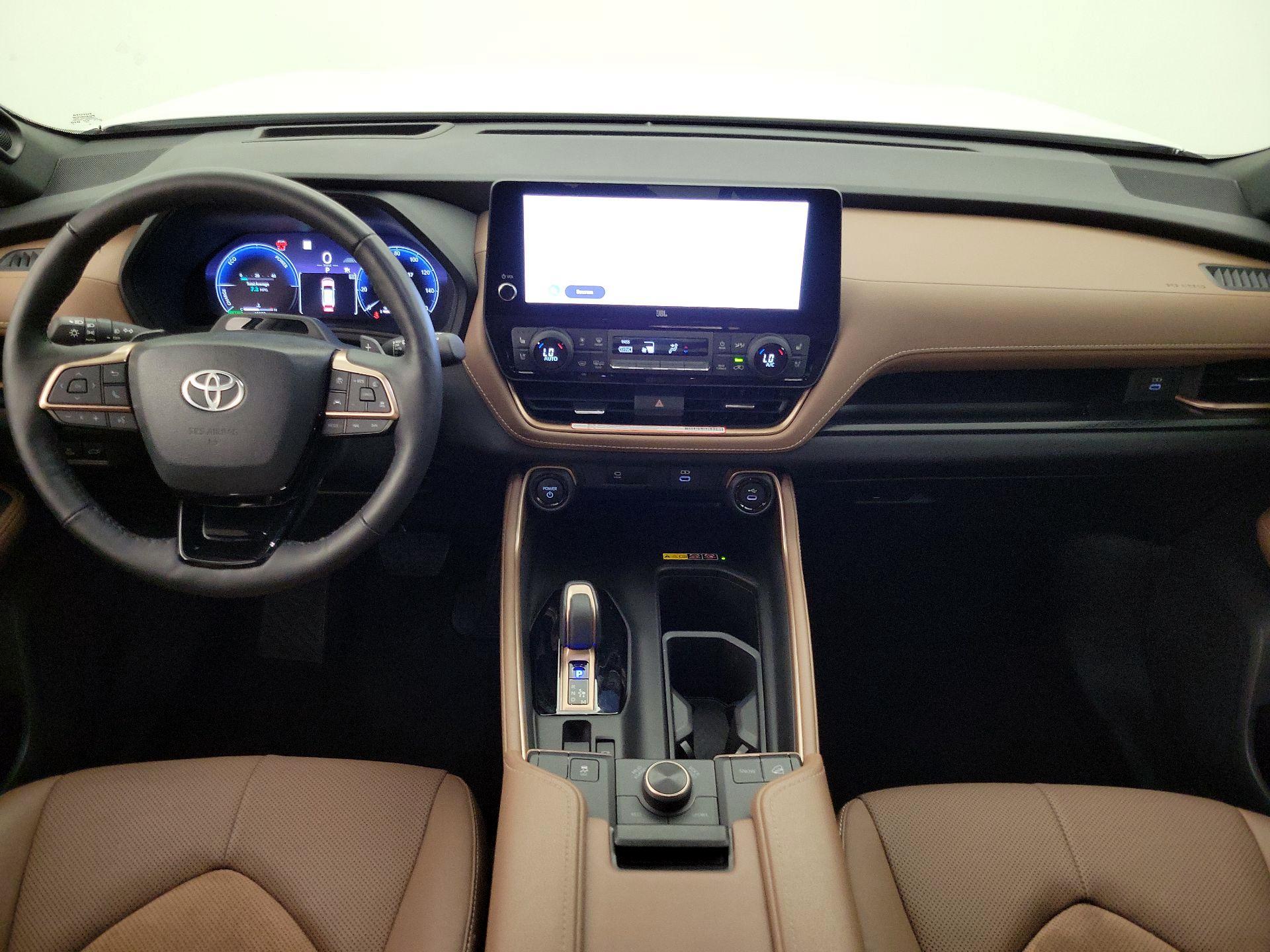 Thumbnail: 2025 Toyota Highlander - 9