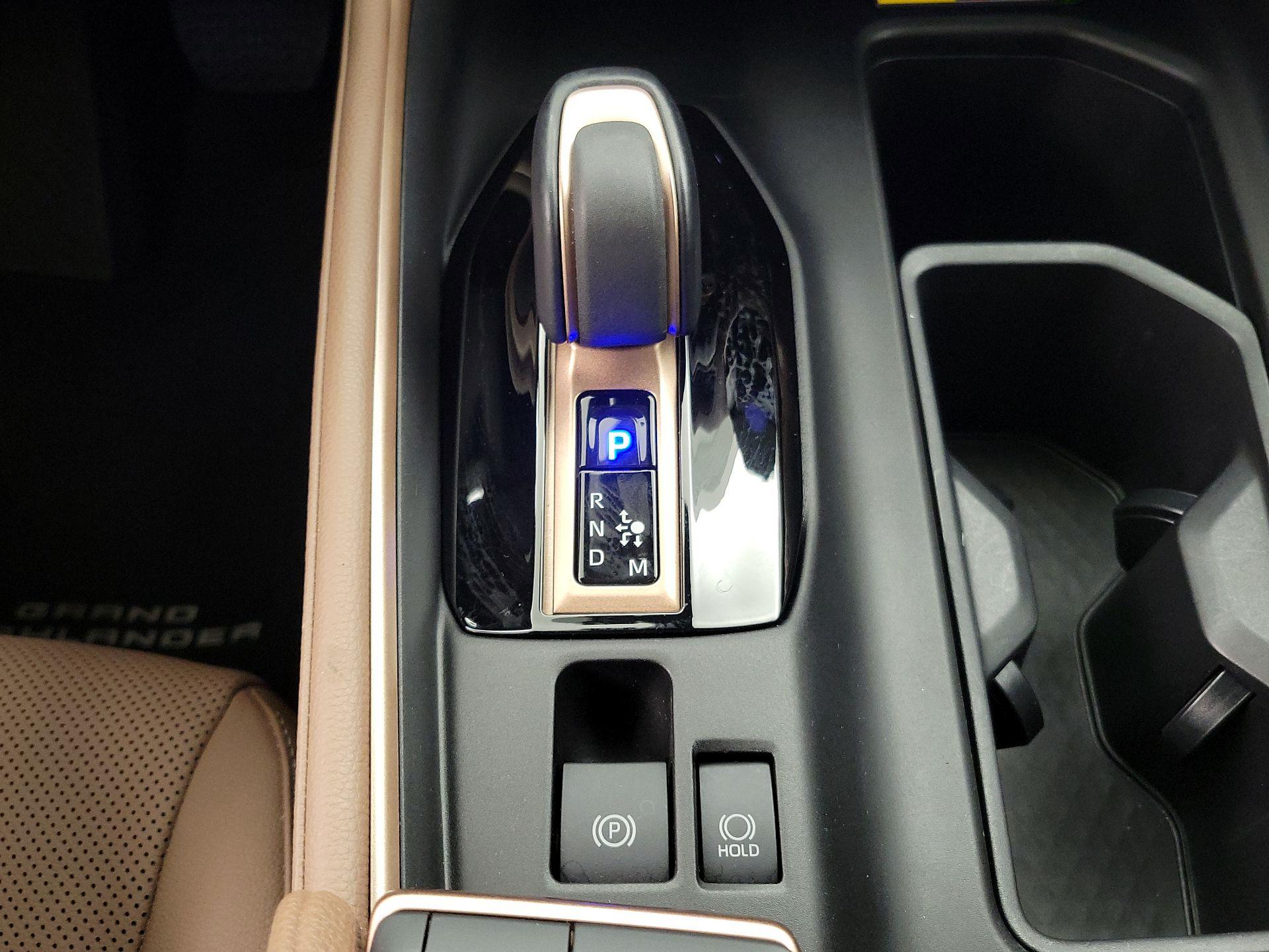 Thumbnail: 2025 Toyota Highlander - 17
