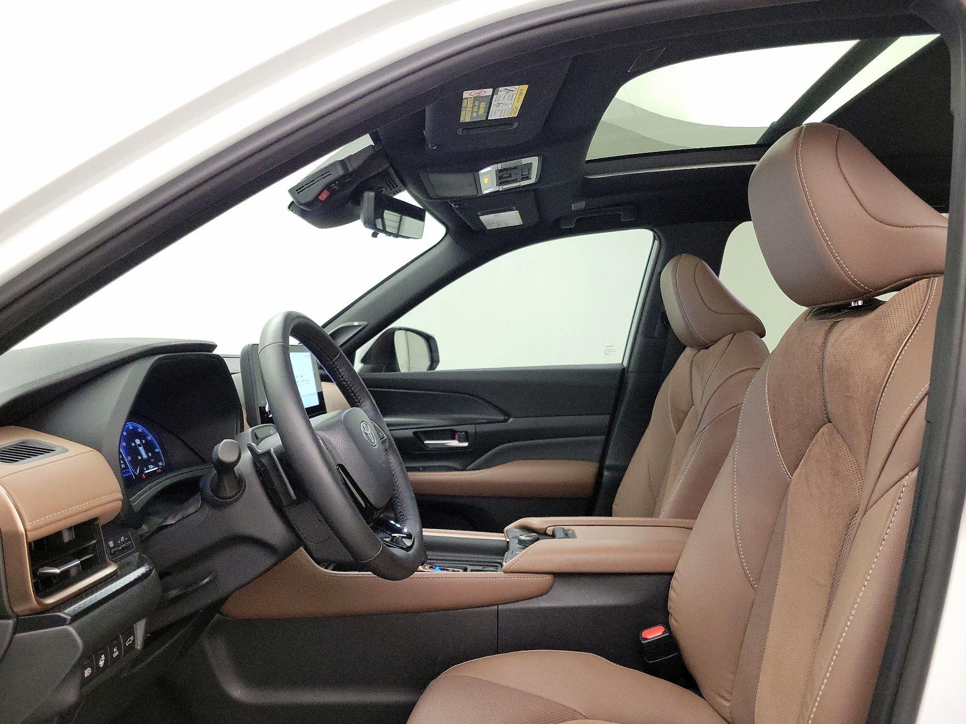Thumbnail: 2025 Toyota Highlander - 19