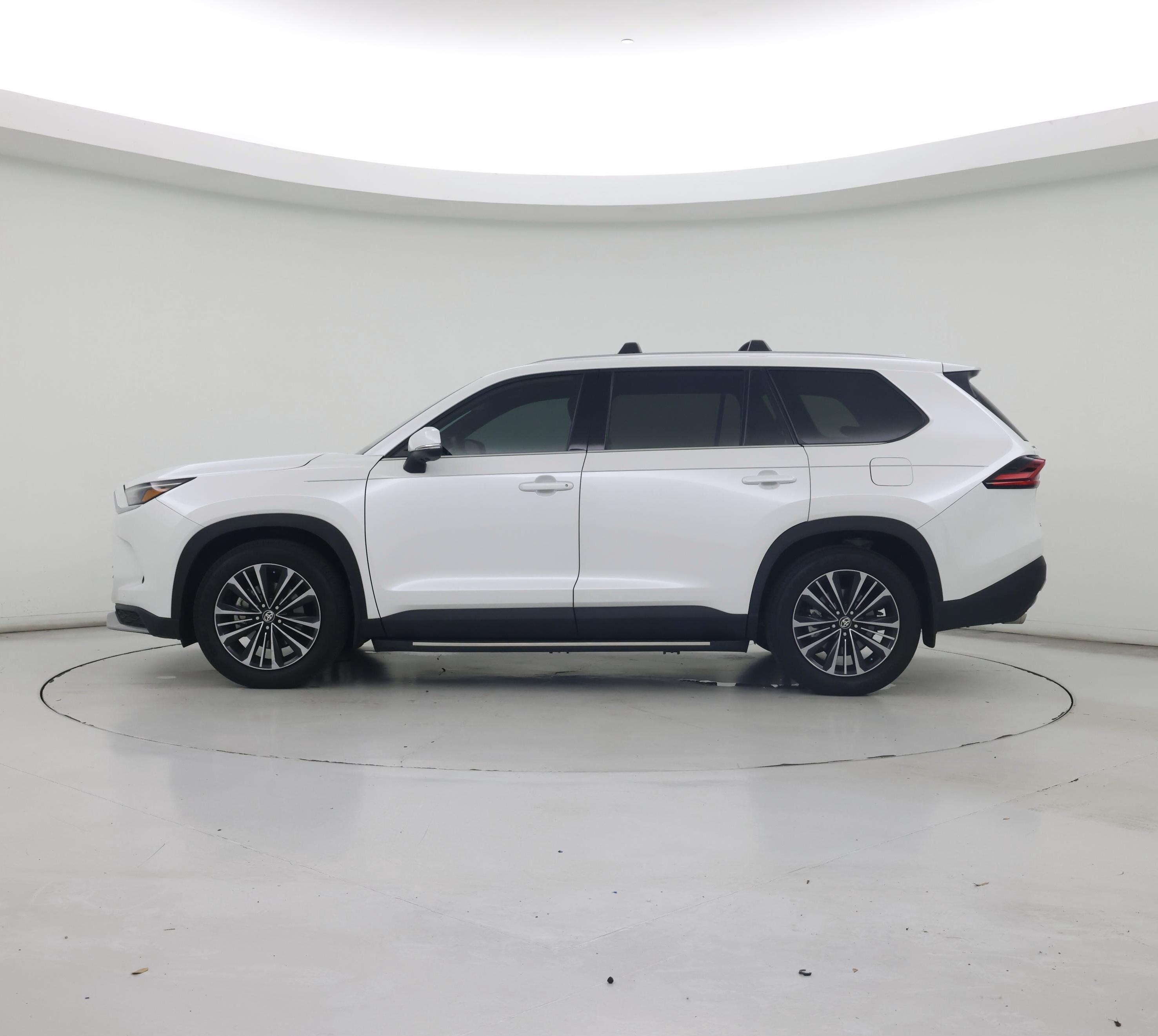 Thumbnail: 2025 Toyota Highlander - 3