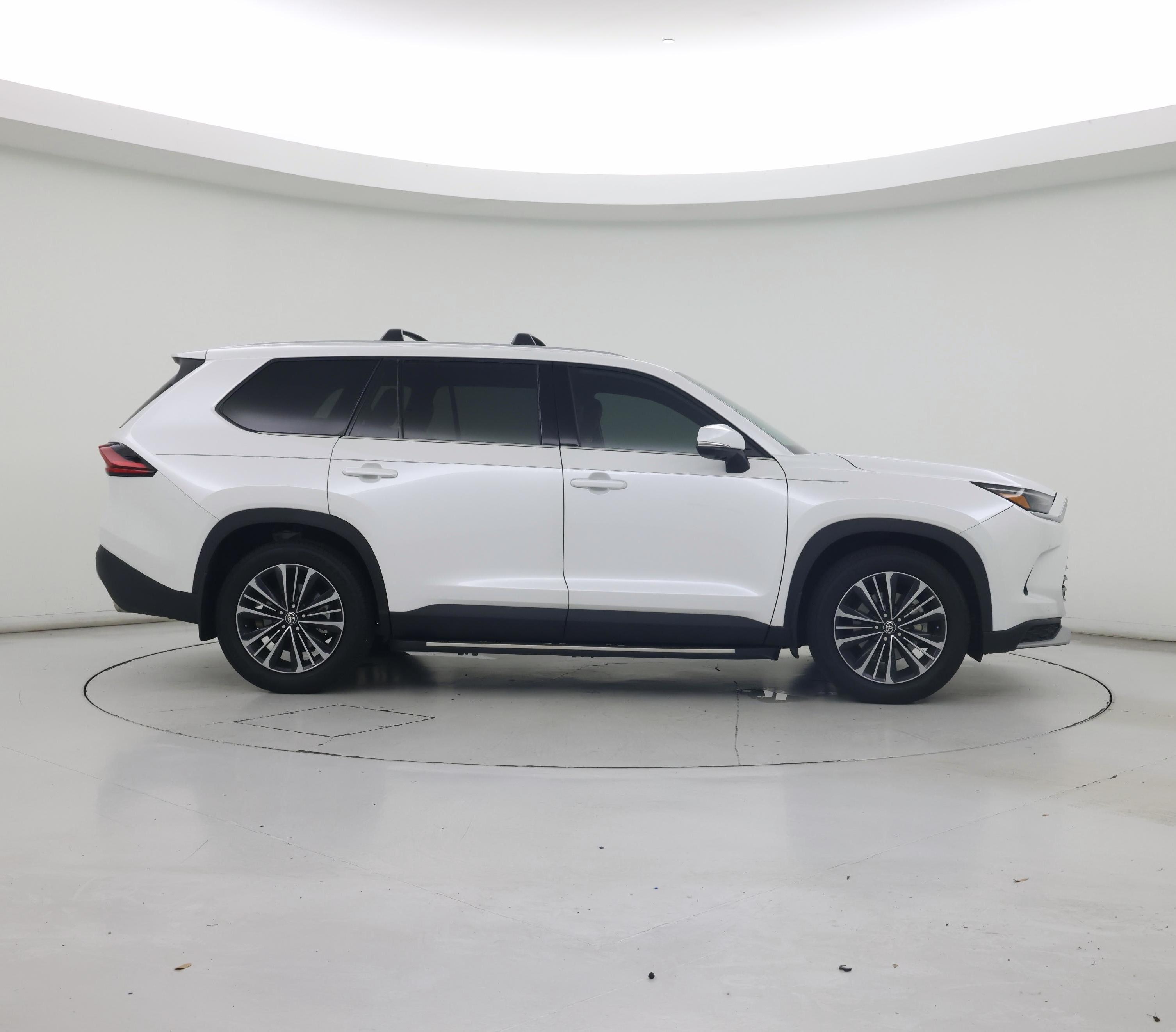 Thumbnail: 2025 Toyota Highlander - 7