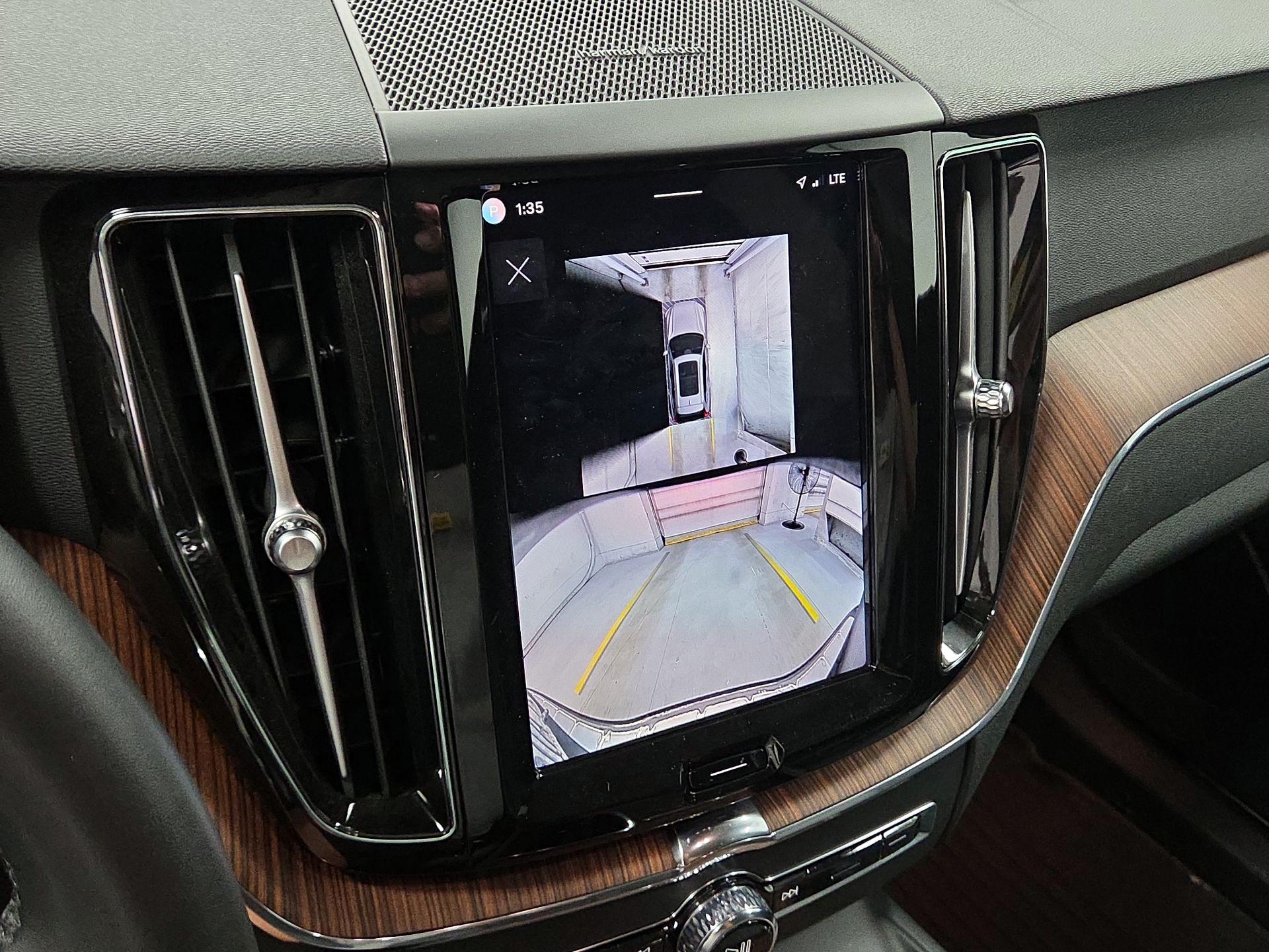 Thumbnail: 2024 Volvo XC60 - 15