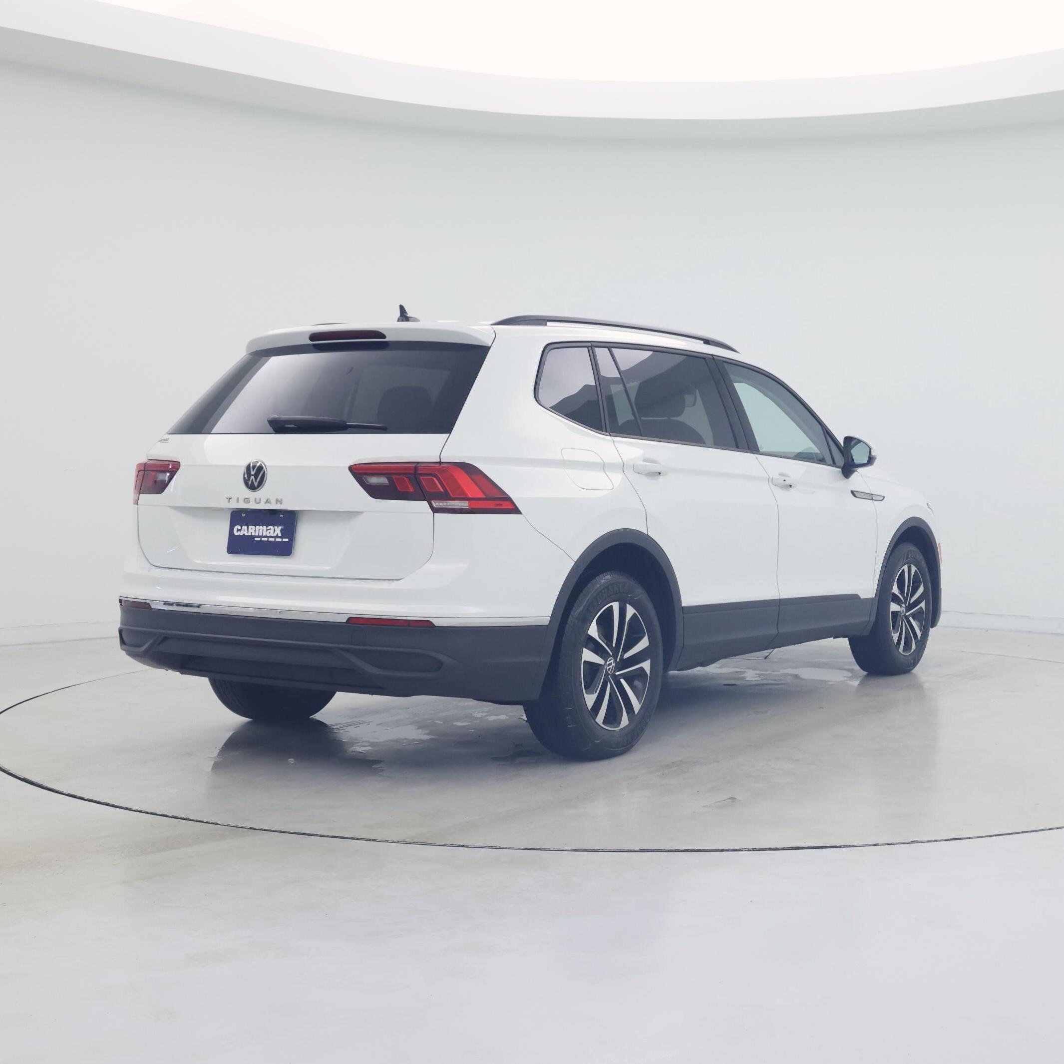 Thumbnail: 2024 Volkswagen Tiguan - 8