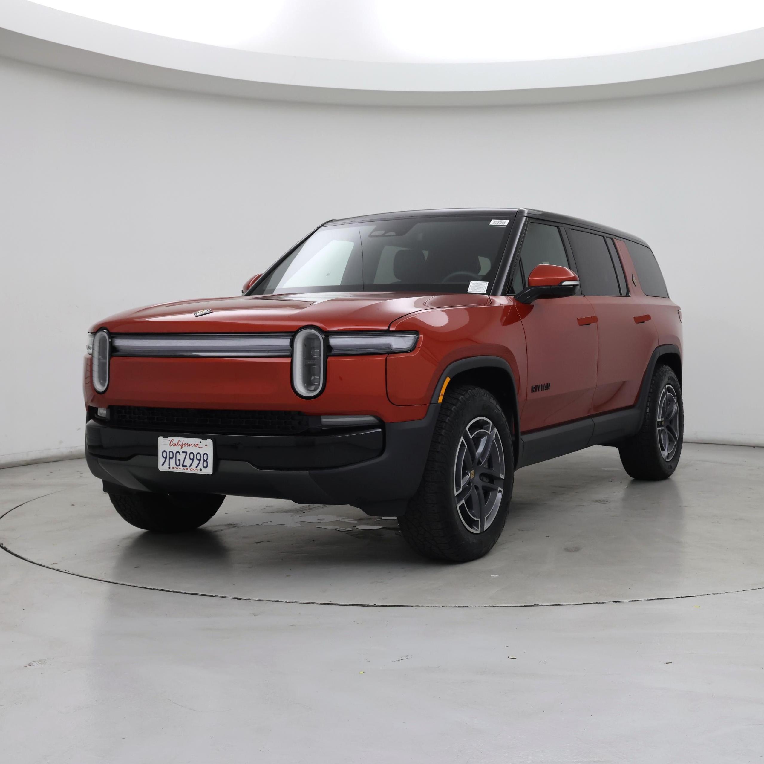Thumbnail: 2025 Rivian R1S - 4