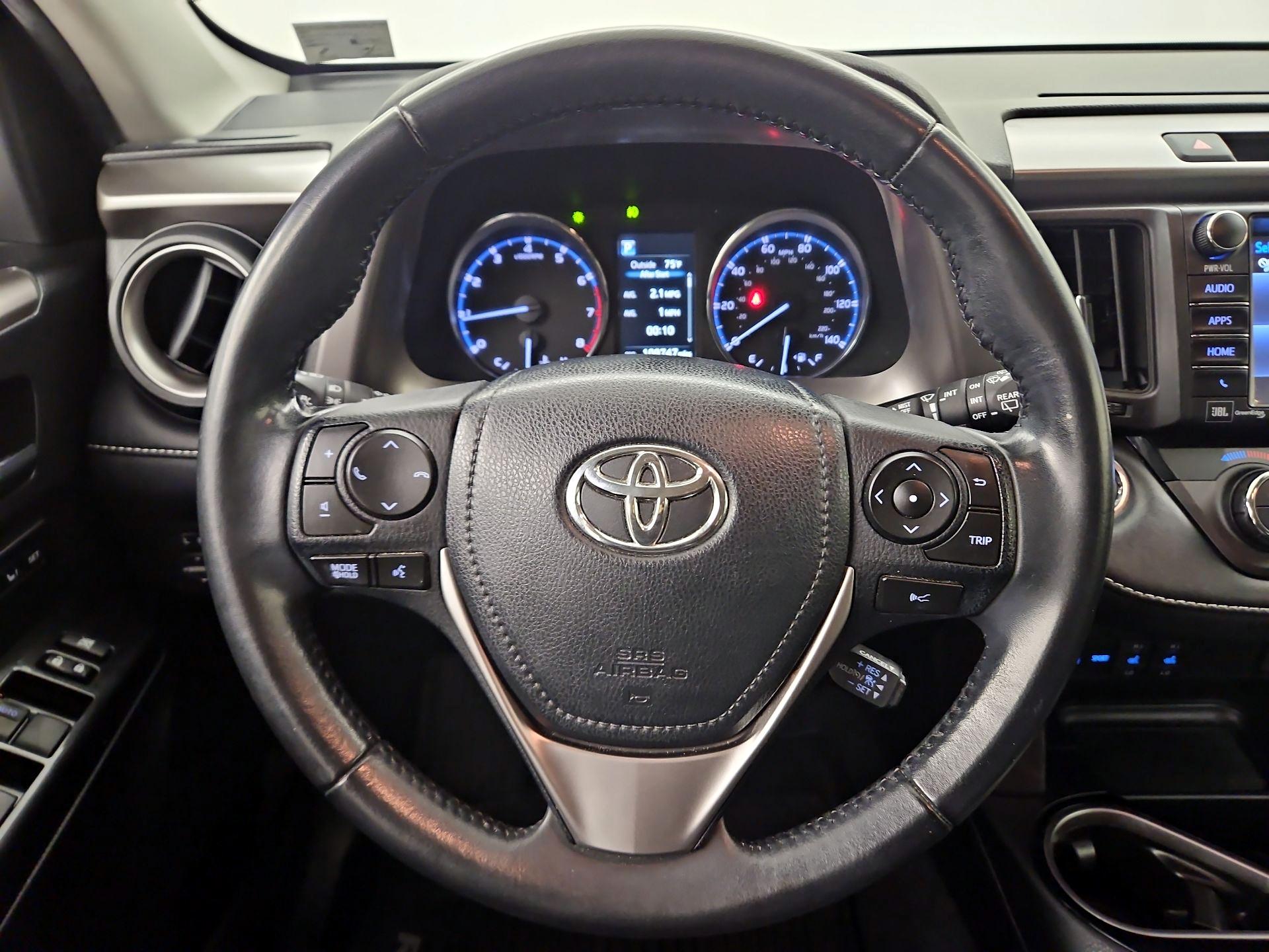 Thumbnail: 2018 Toyota RAV4 - 10