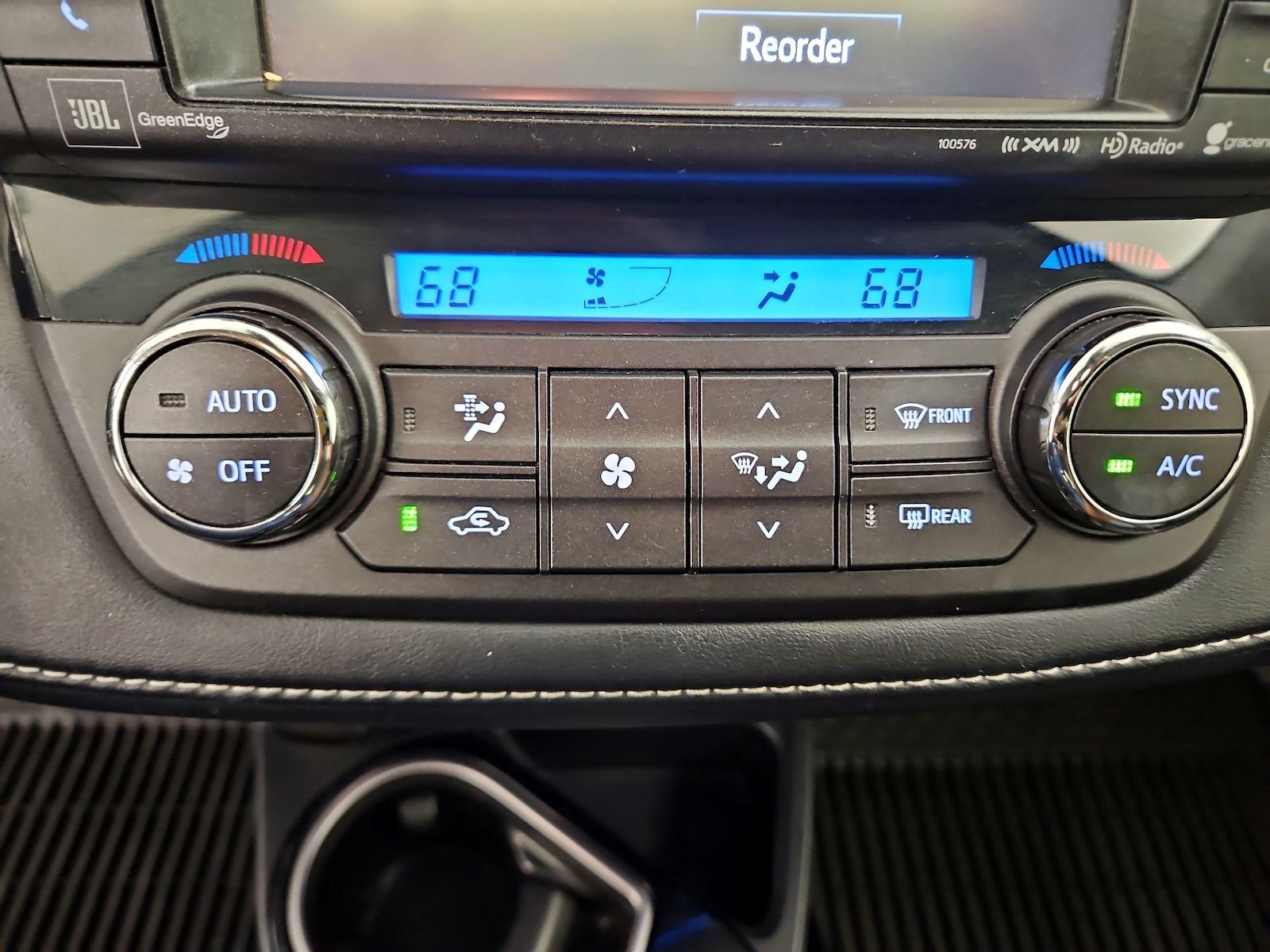 2018 Toyota RAV4 Limited - Photo 17