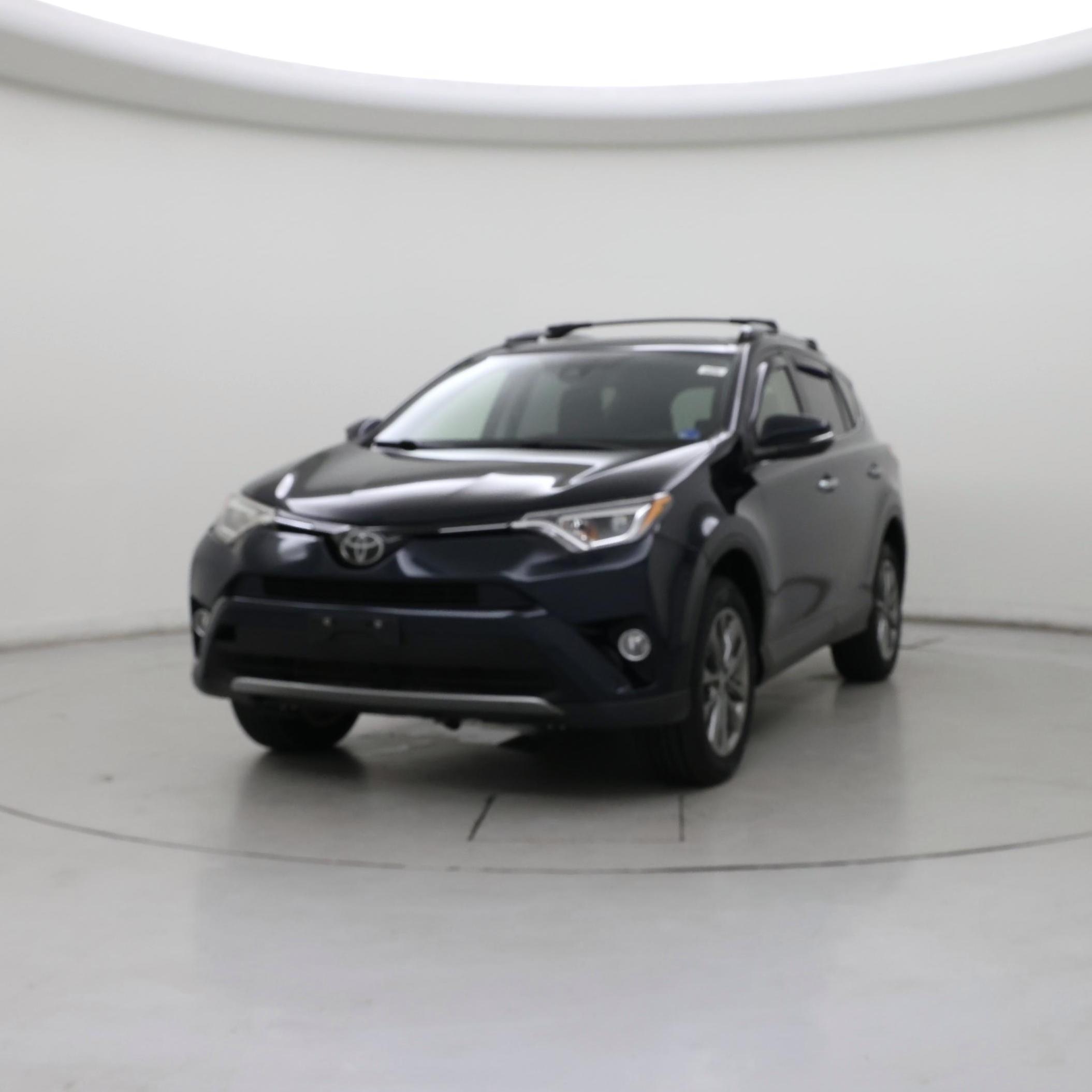 Thumbnail: 2018 Toyota RAV4 - 4