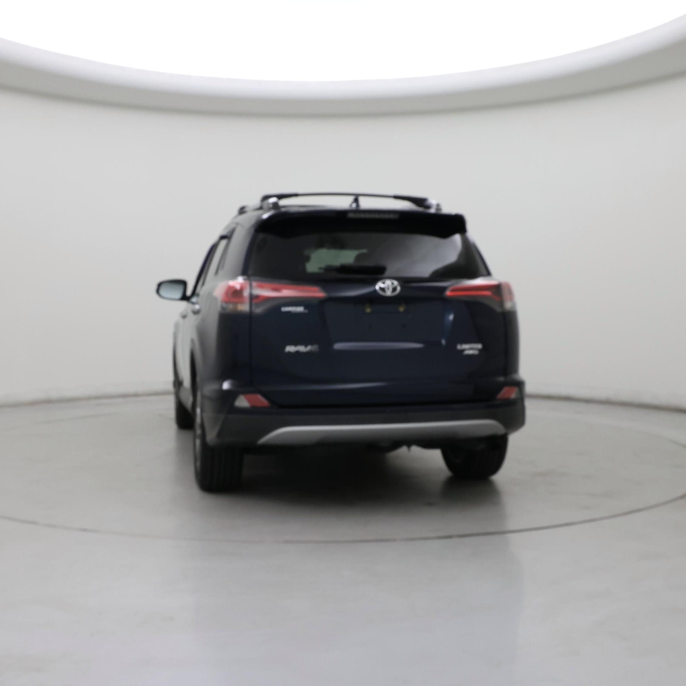 Thumbnail: 2018 Toyota RAV4 - 6