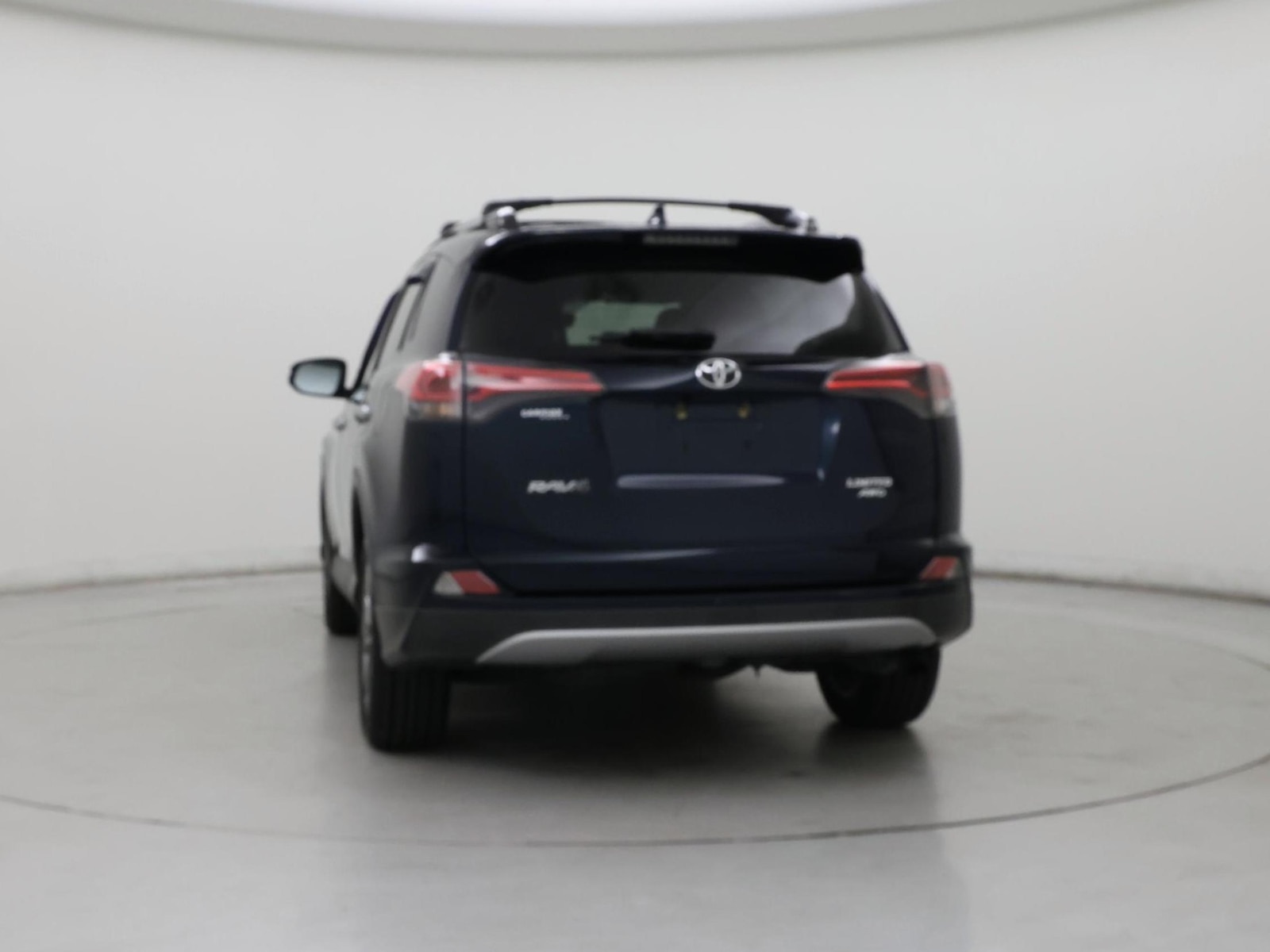 2018 Toyota RAV4 Limited - Photo 7
