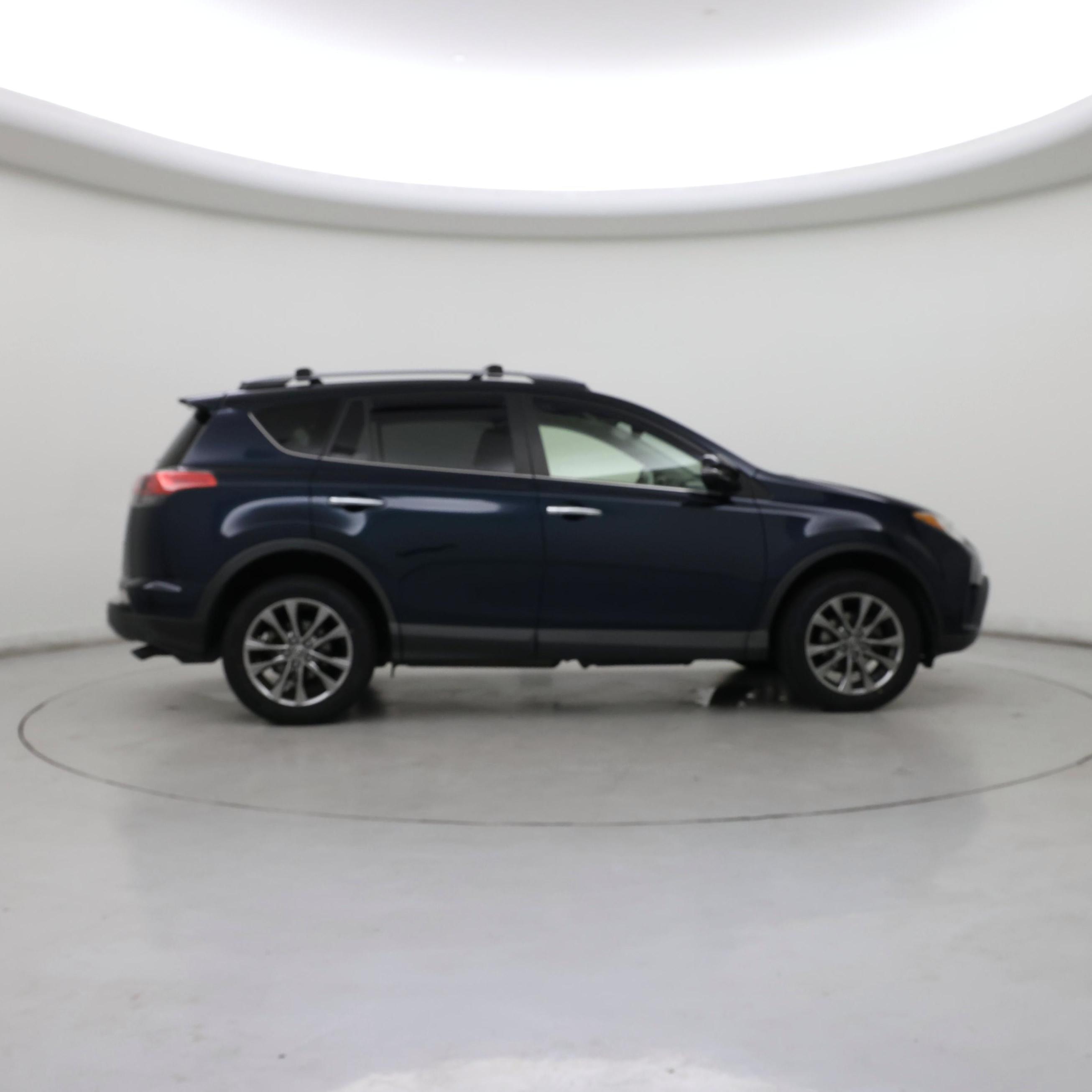 Thumbnail: 2018 Toyota RAV4 - 7
