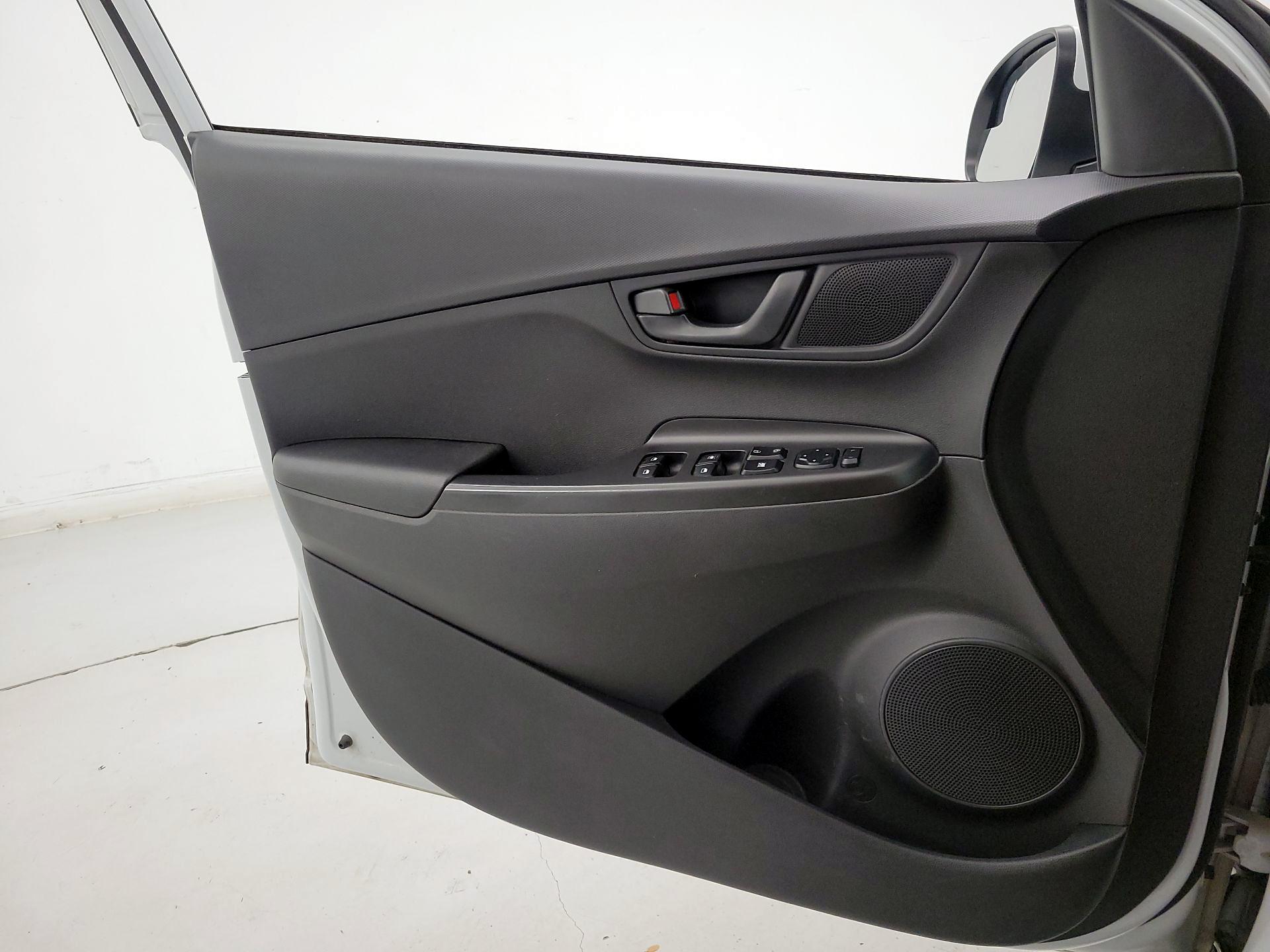 Thumbnail: 2021 Hyundai Kona - 12
