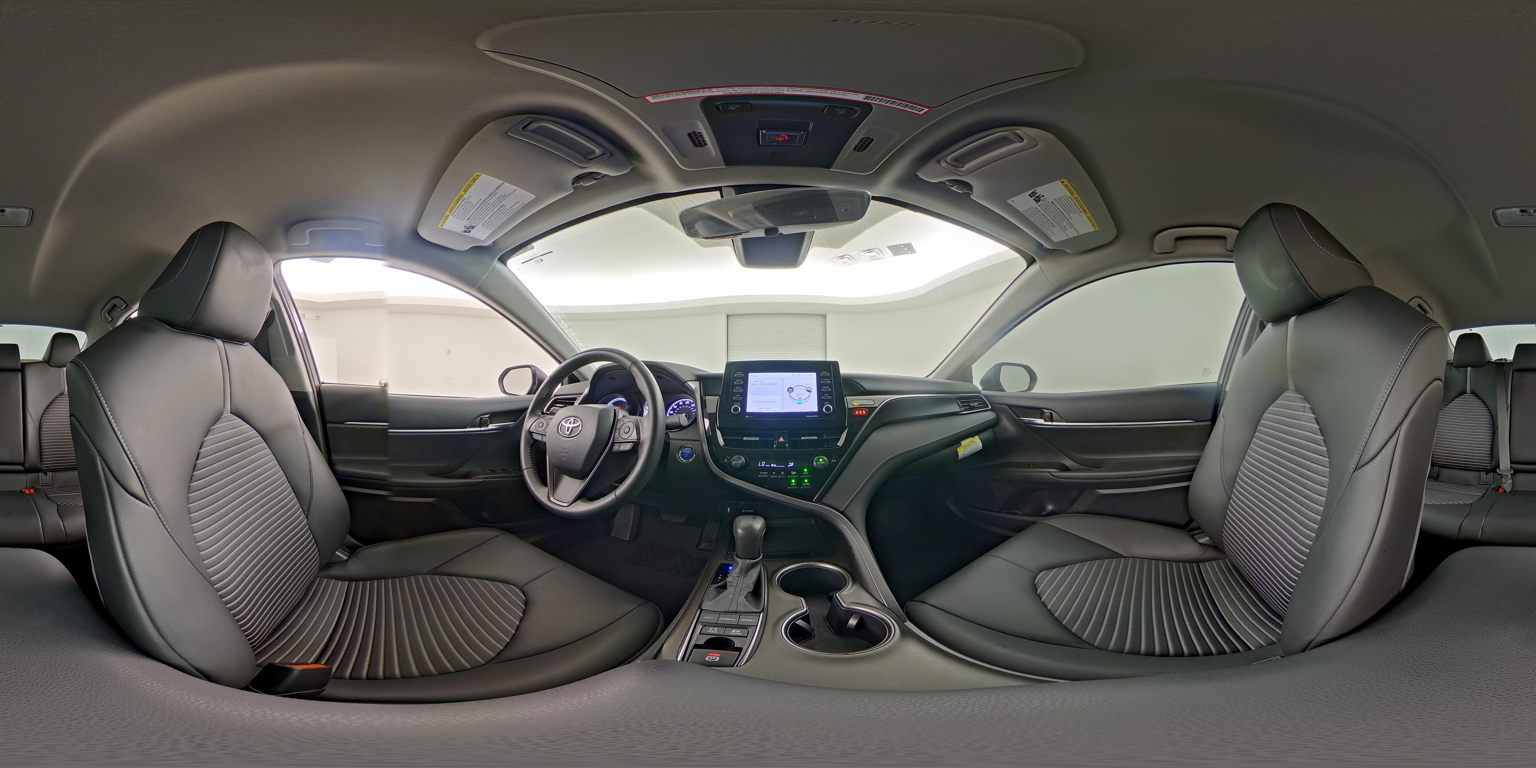 2022 Toyota Camry SE - Photo 24