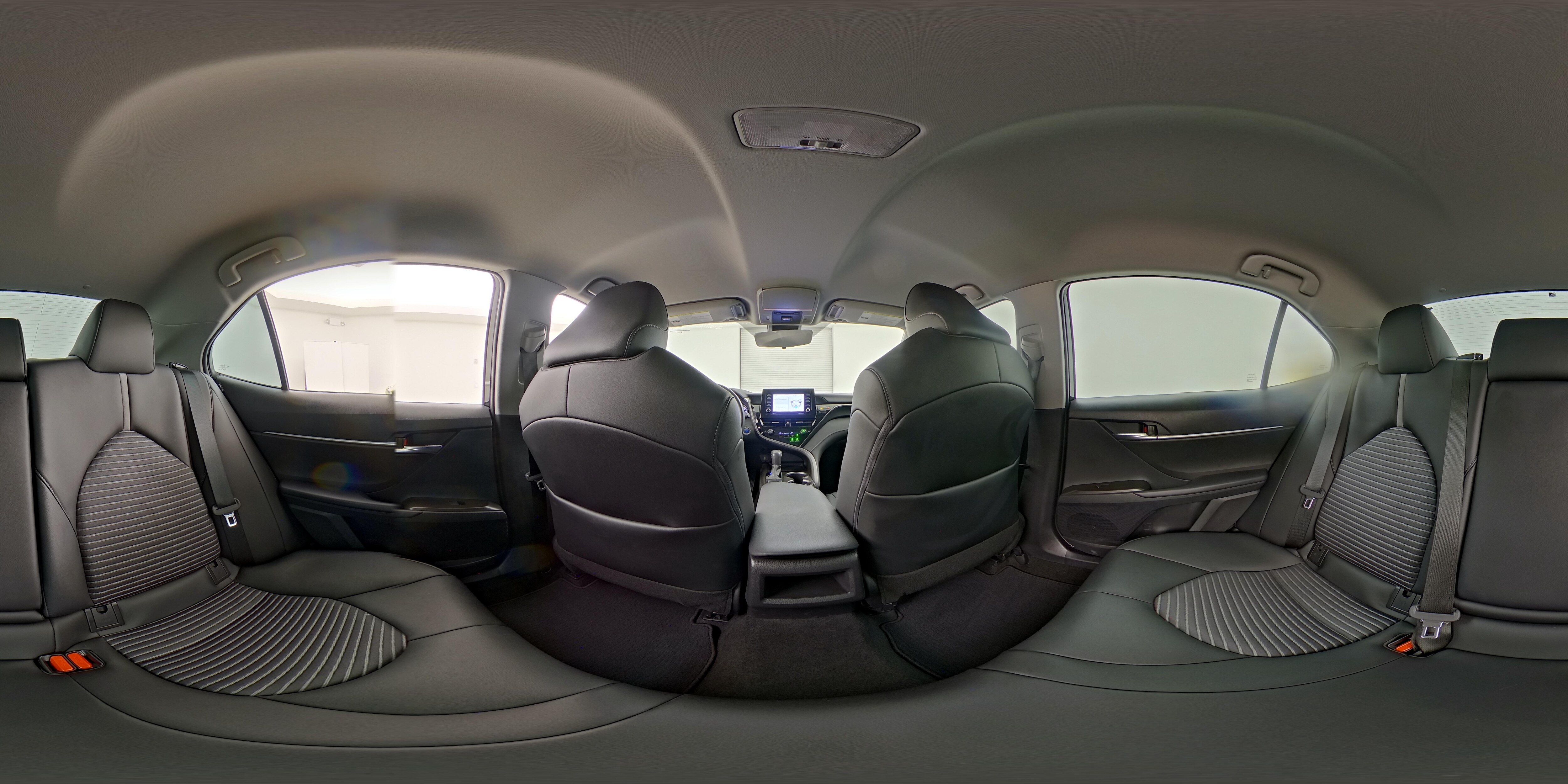 2022 Toyota Camry SE - Photo 25