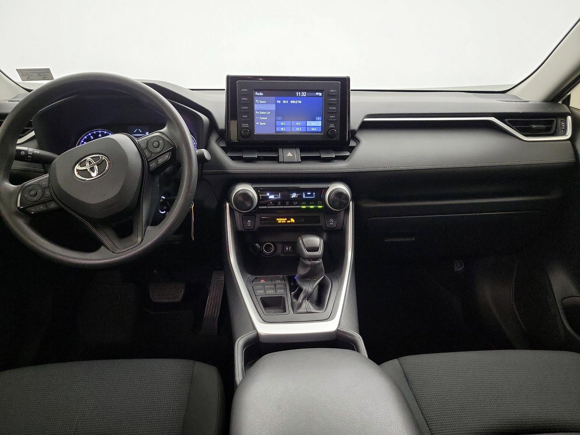 Thumbnail: 2019 Toyota RAV4 - 9