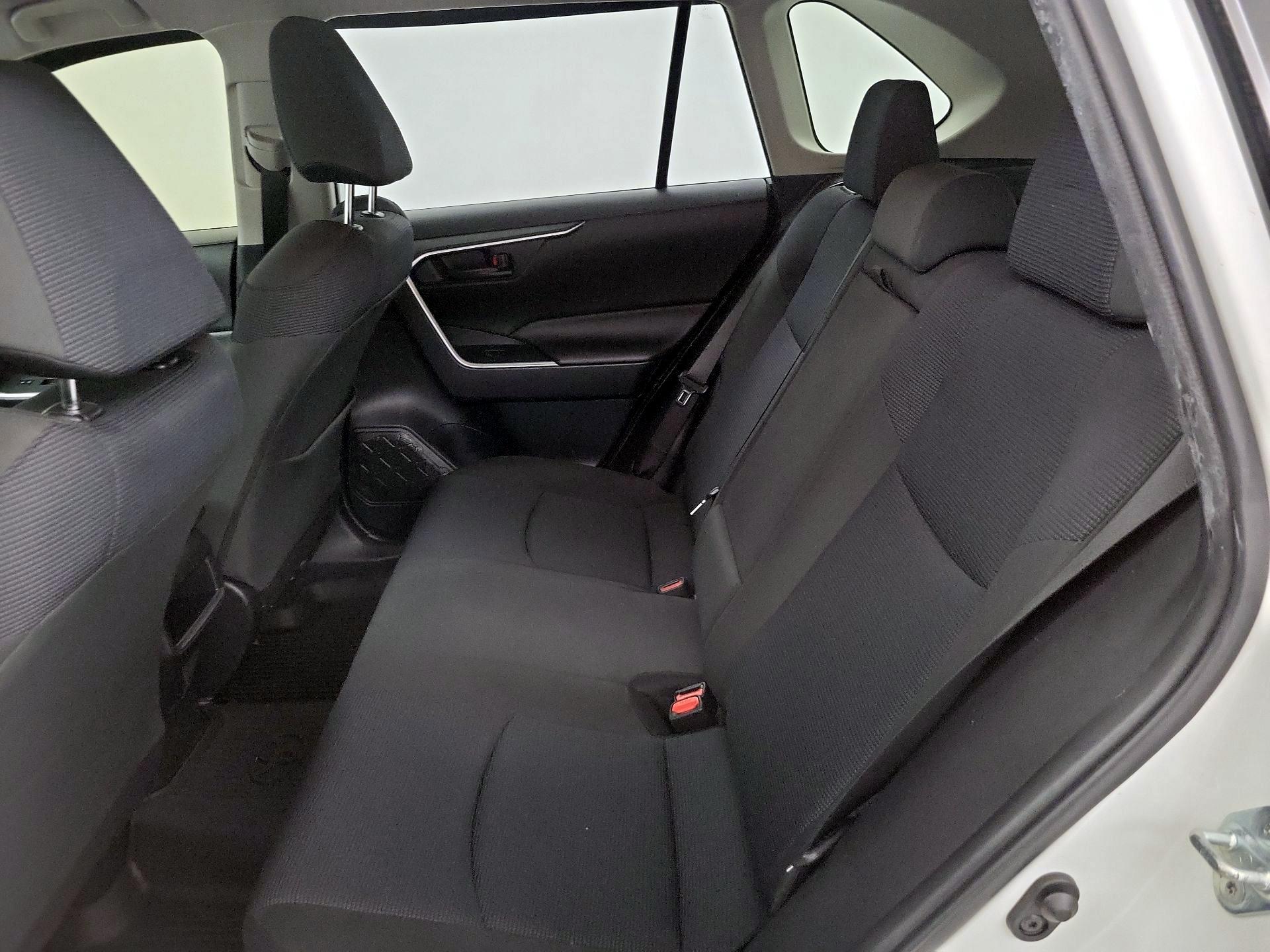 Thumbnail: 2019 Toyota RAV4 - 19