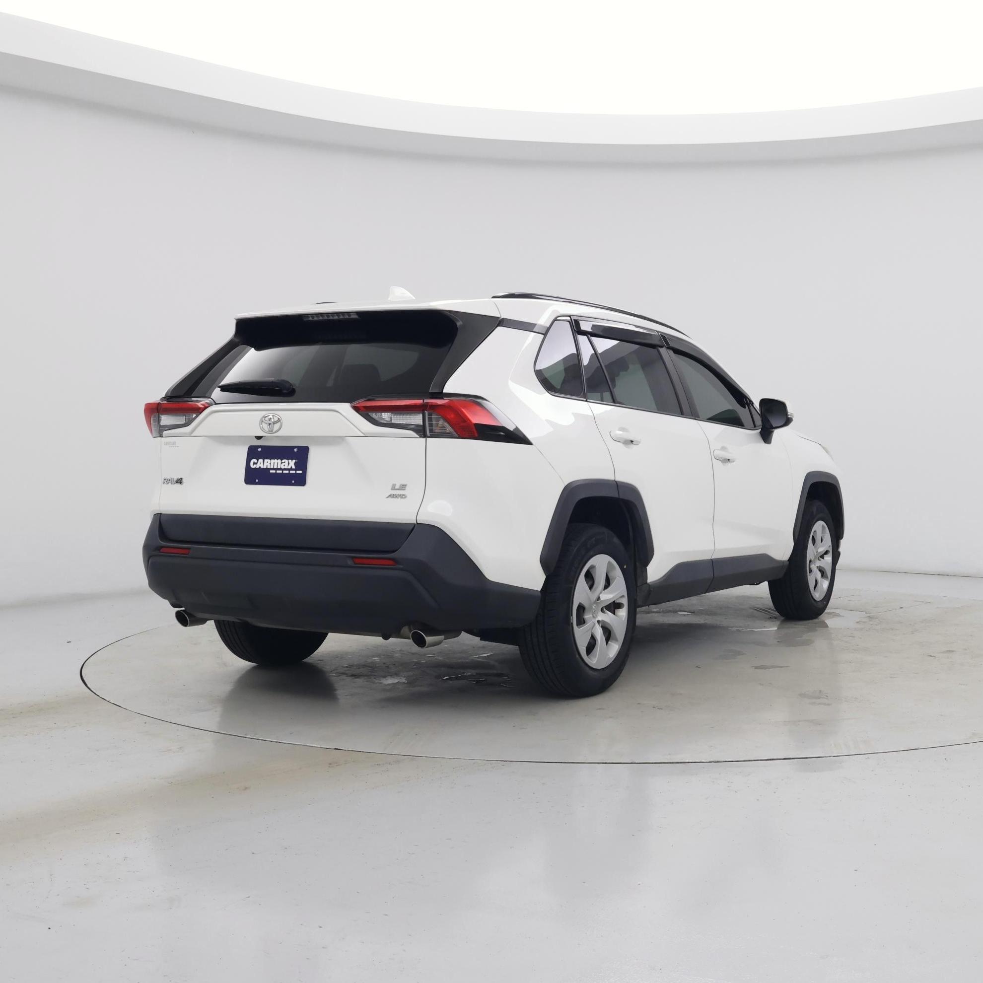 Thumbnail: 2019 Toyota RAV4 - 8