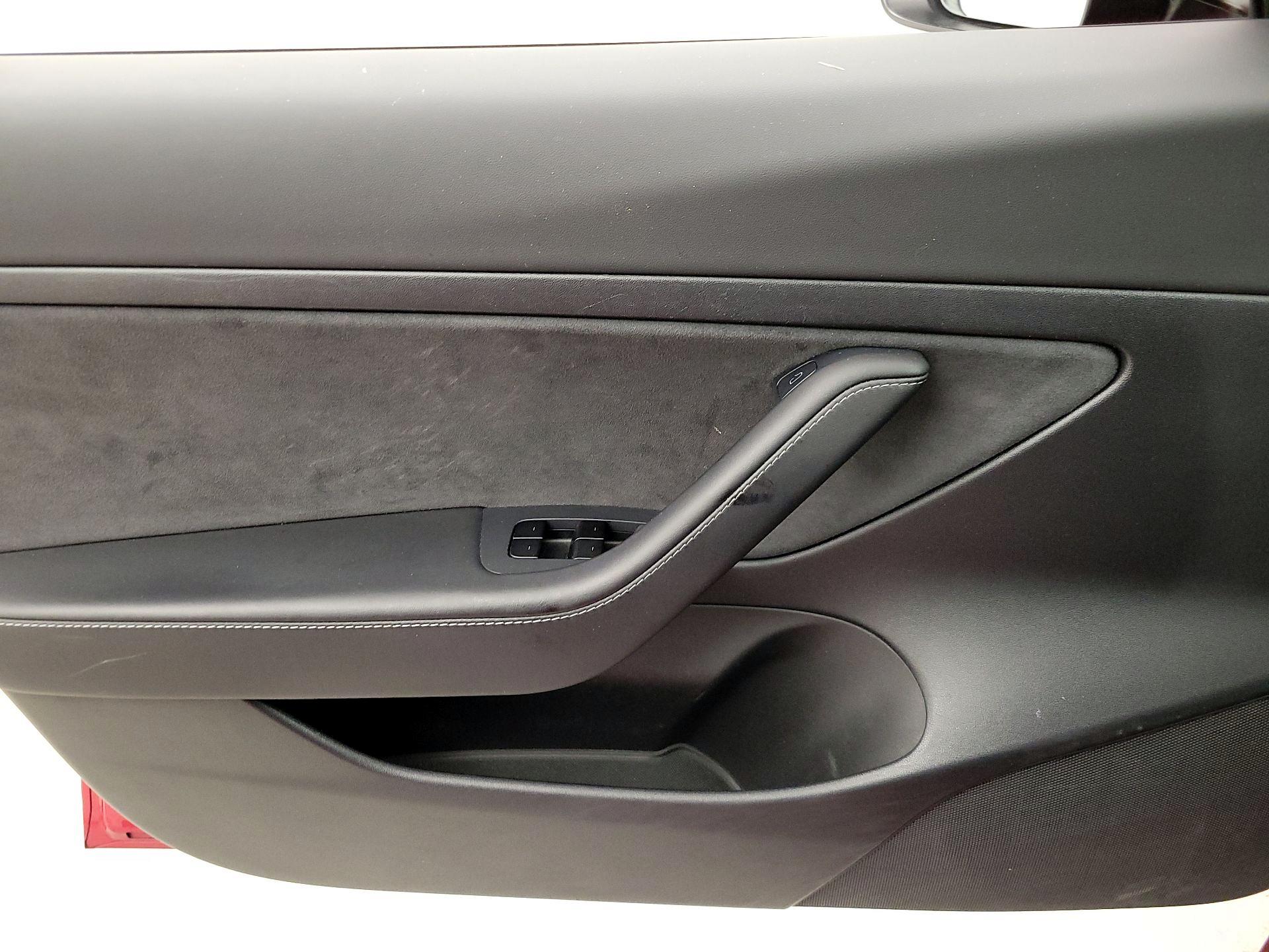 Thumbnail: 2021 Tesla Model 3 - 12