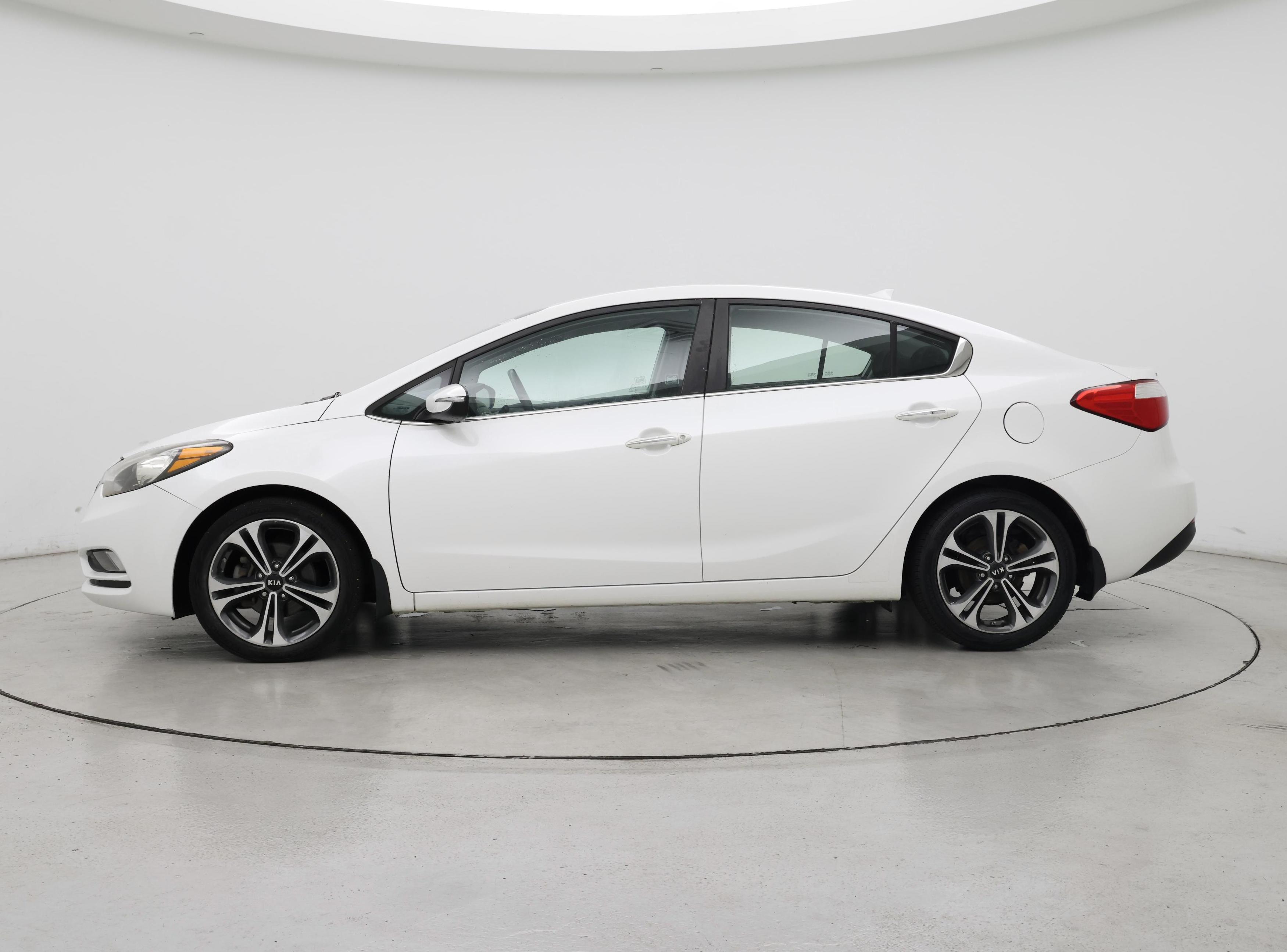 Thumbnail: 2016 Kia Forte - 3