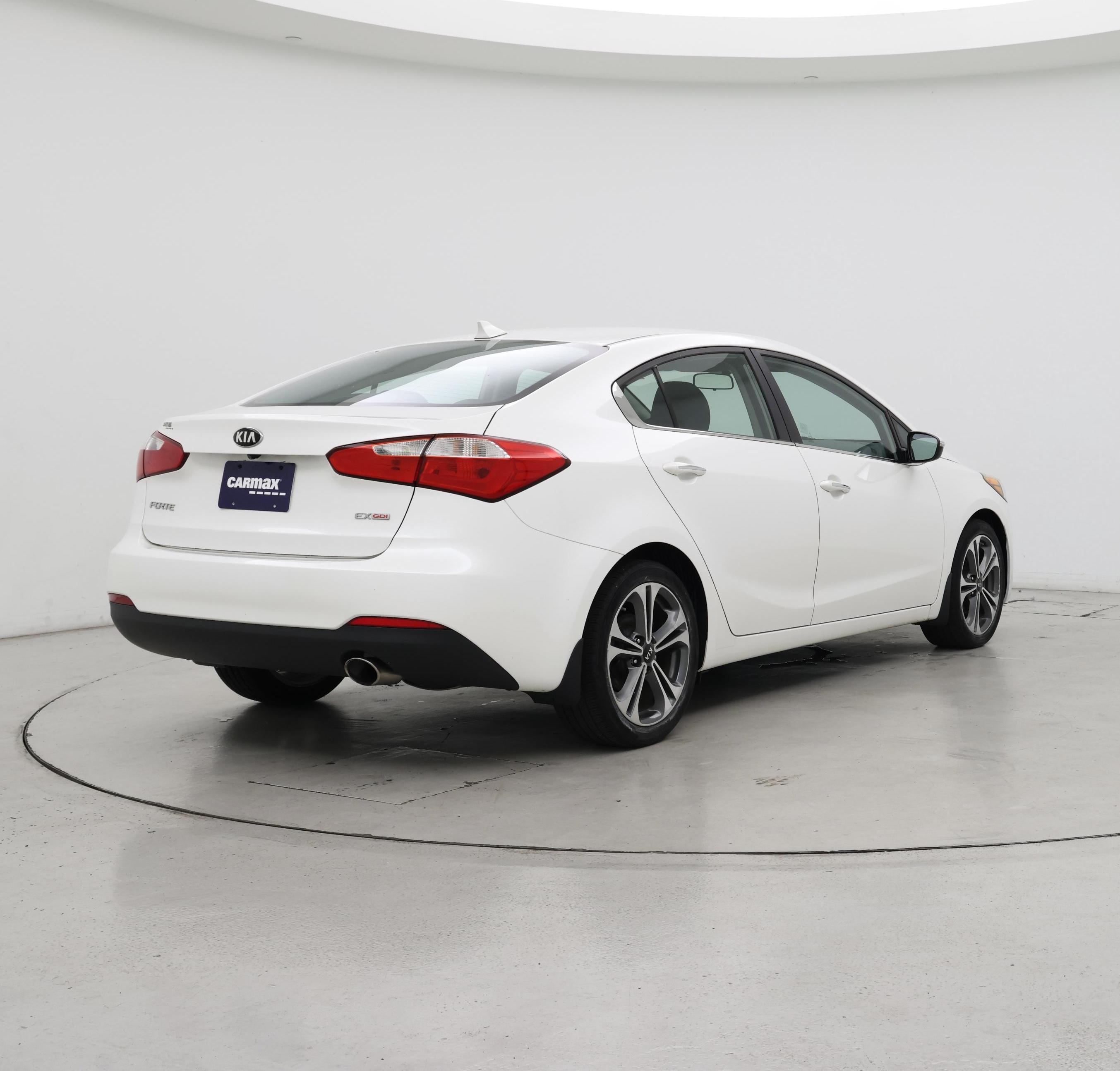 Thumbnail: 2016 Kia Forte - 8