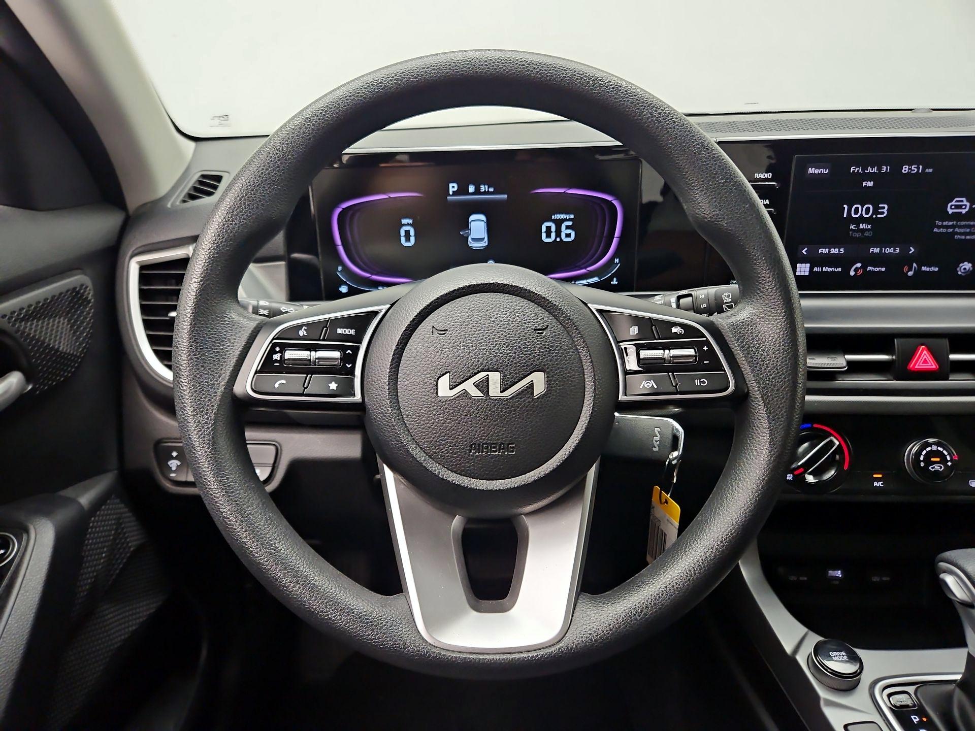 Thumbnail: 2024 Kia Seltos - 10