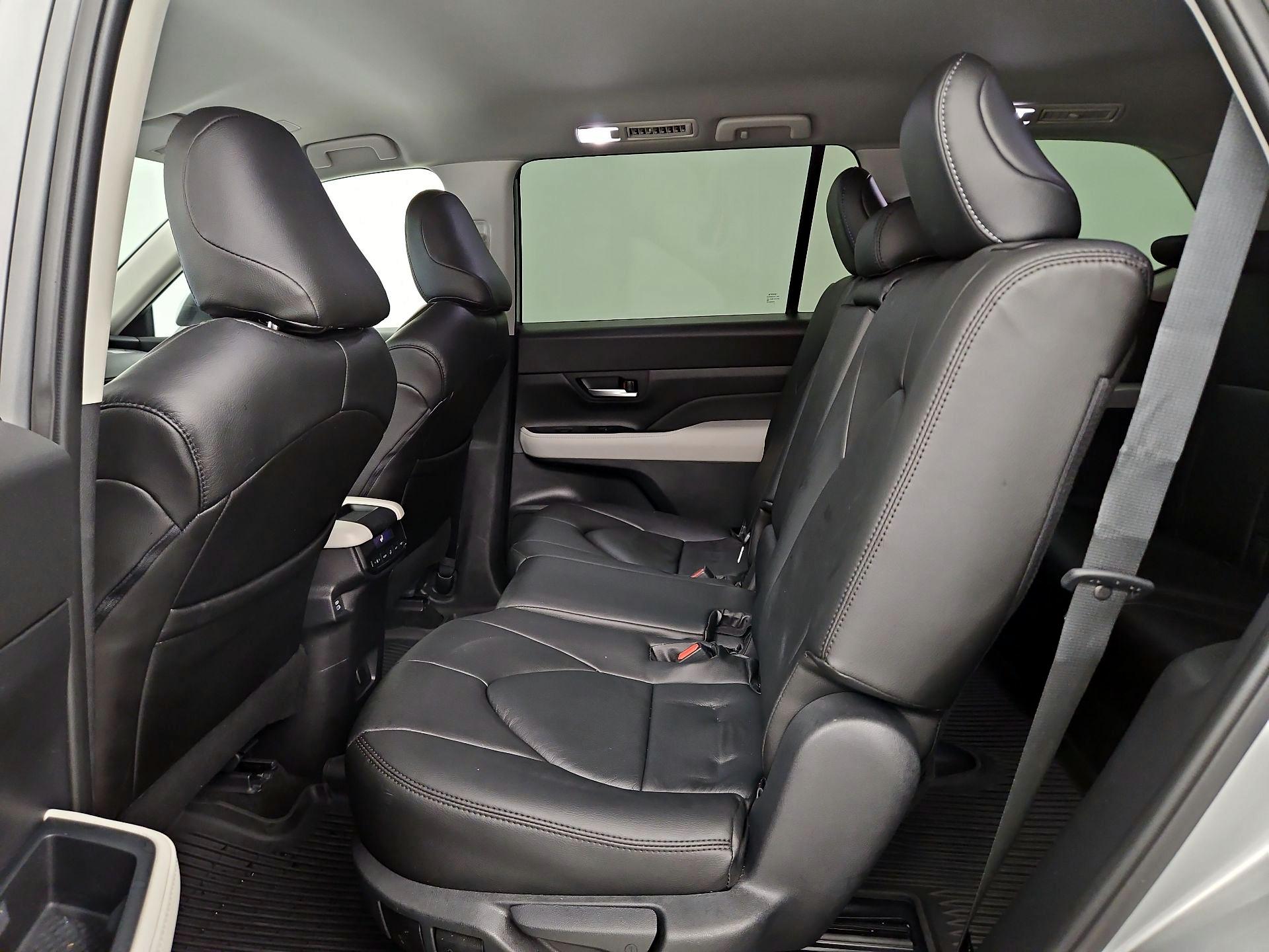Thumbnail: 2025 Toyota Highlander - 20