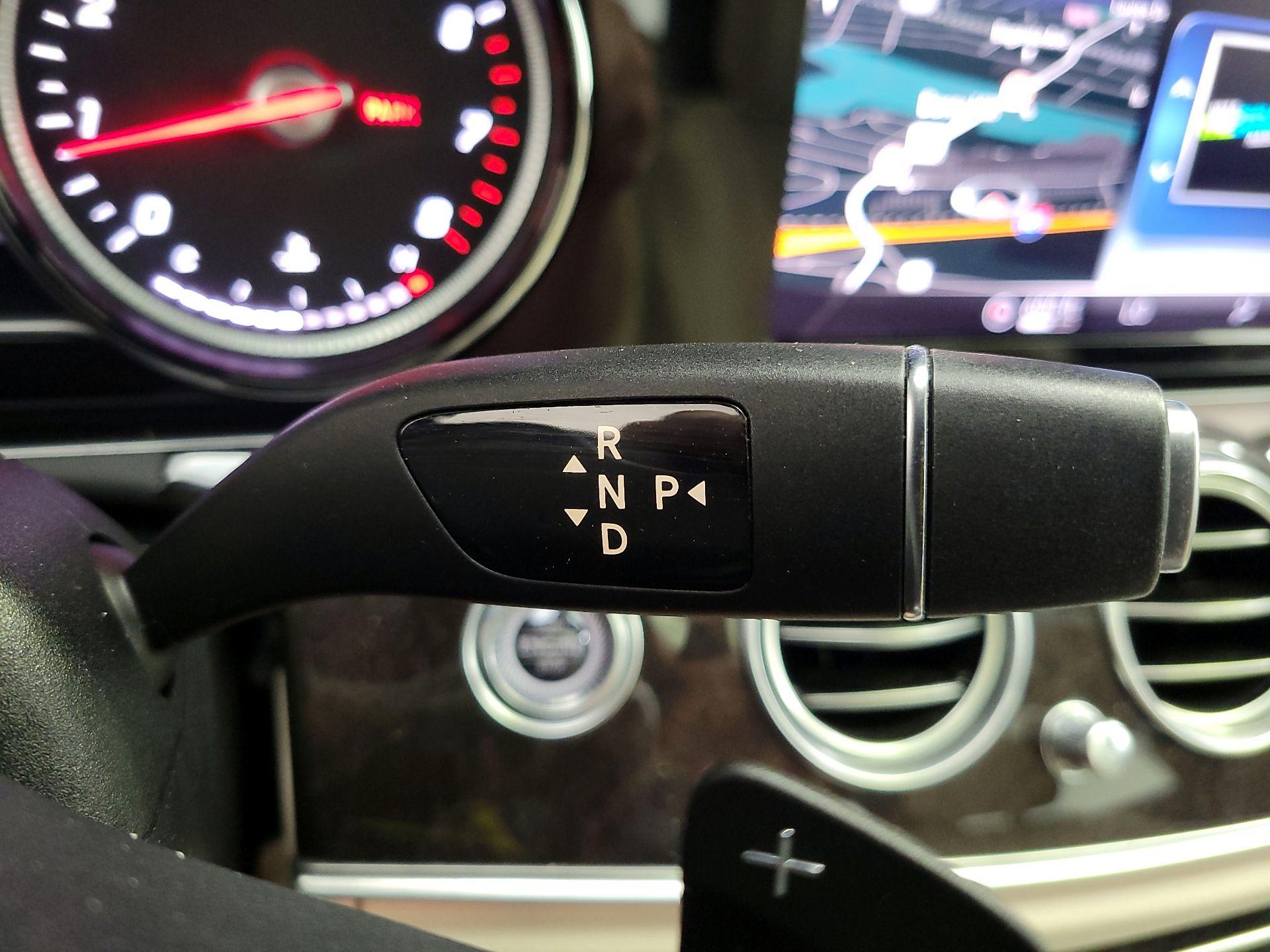 Thumbnail: 2019 Mercedes-Benz E-Class - 18
